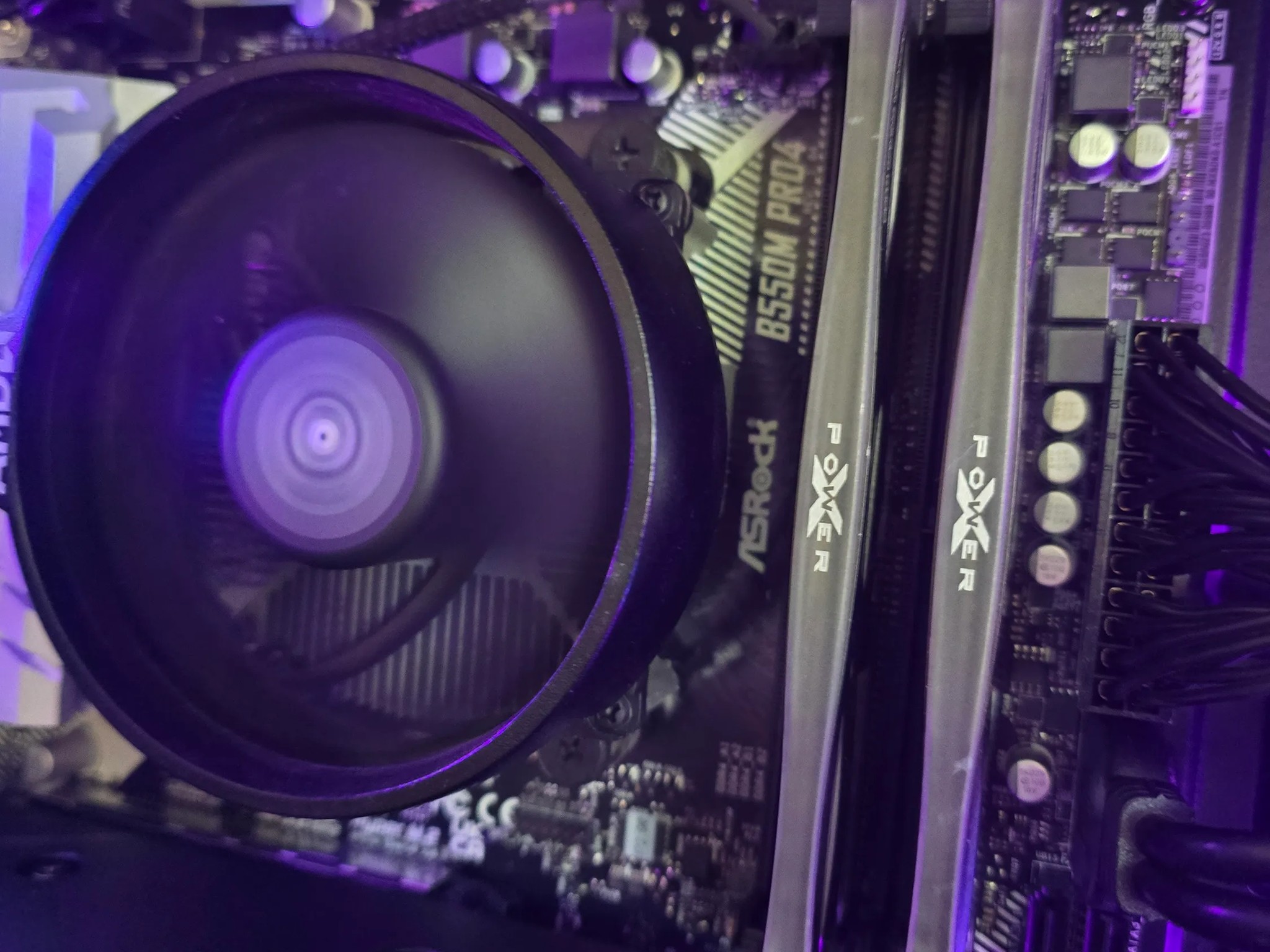 Mighty little AMD/Nvidia gaming machine with WiFi adapter included.