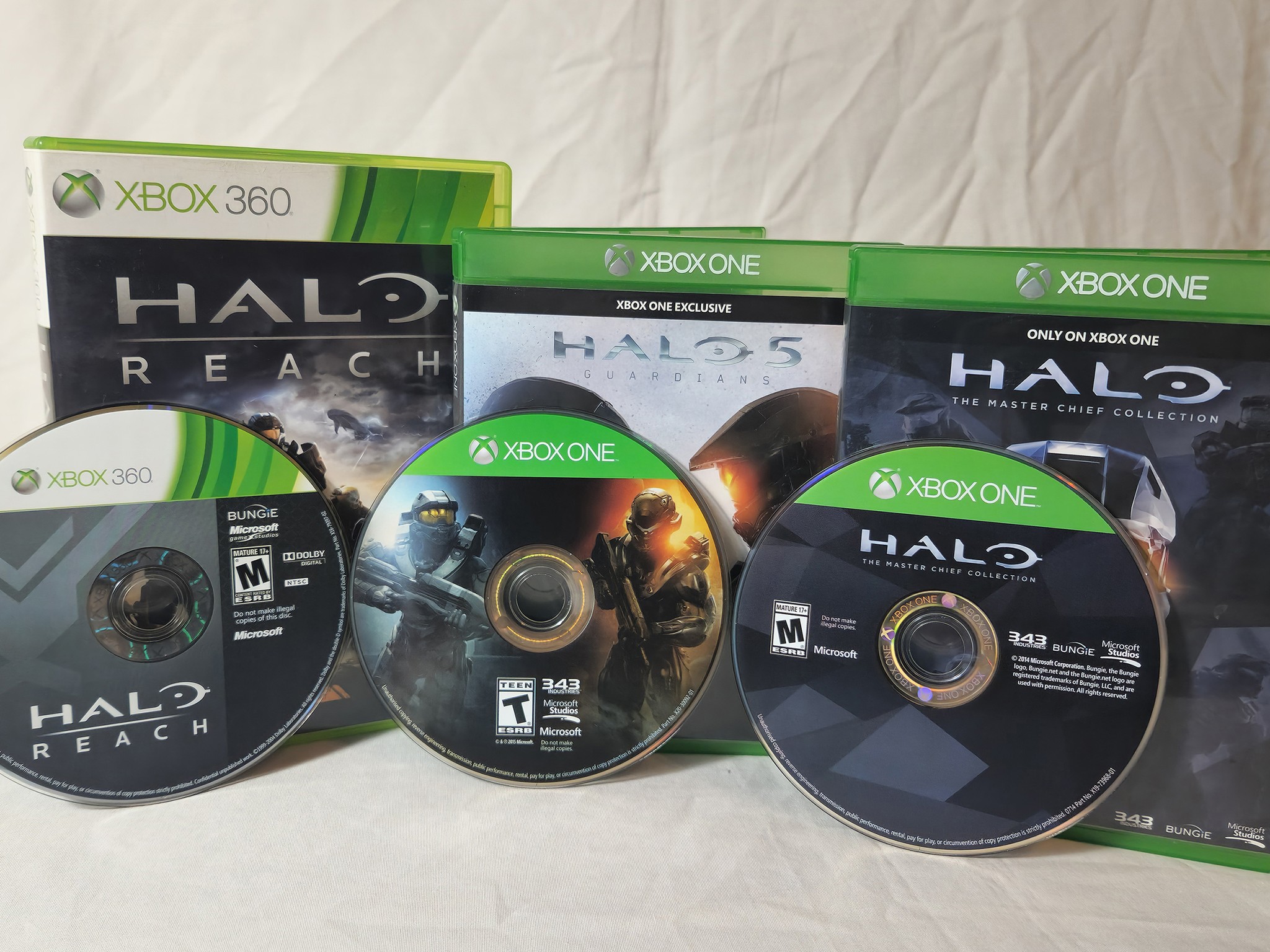 Xbox One 500GB Includes Halo Master Chief Collection Halo Reach & Halo 5 Guardians