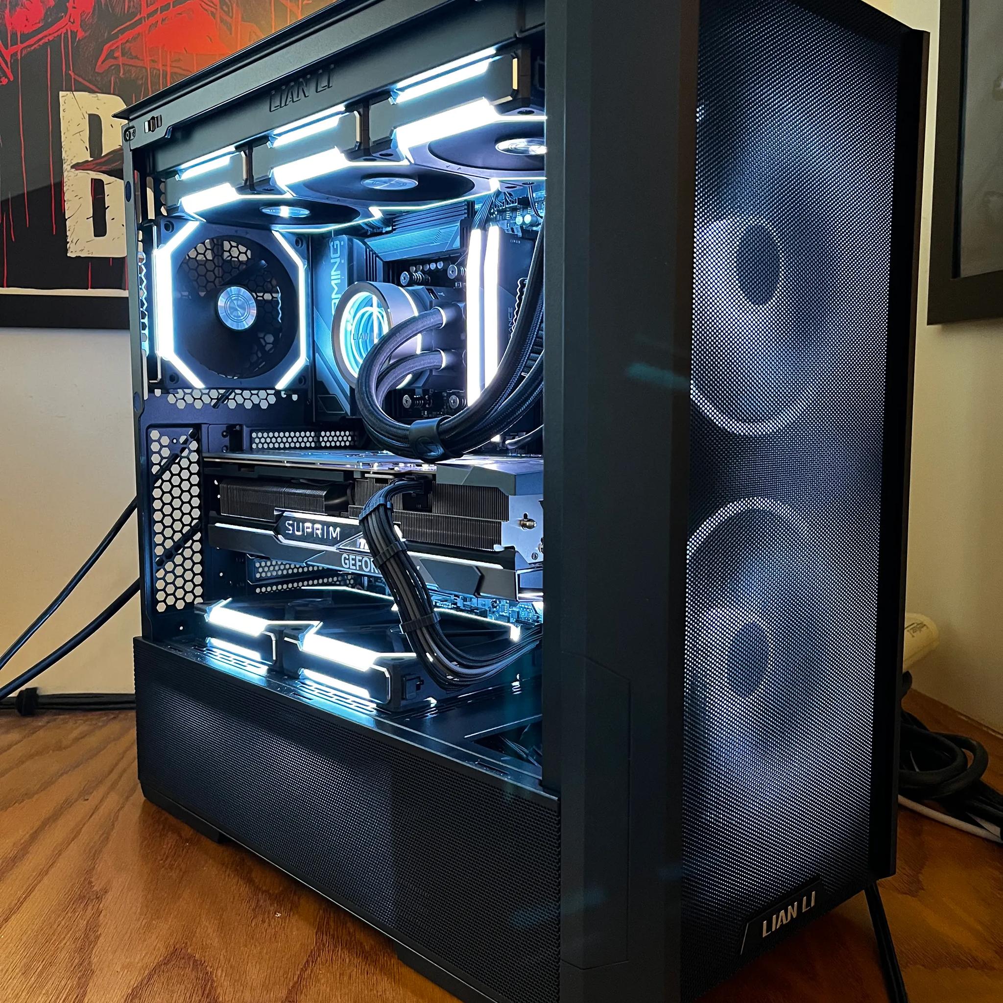 Gray Wolf - RTX 4080 | Ryzen 7 7700X | 32GB @ 6000 MT/sec | 4TB storage | 1000W PSU