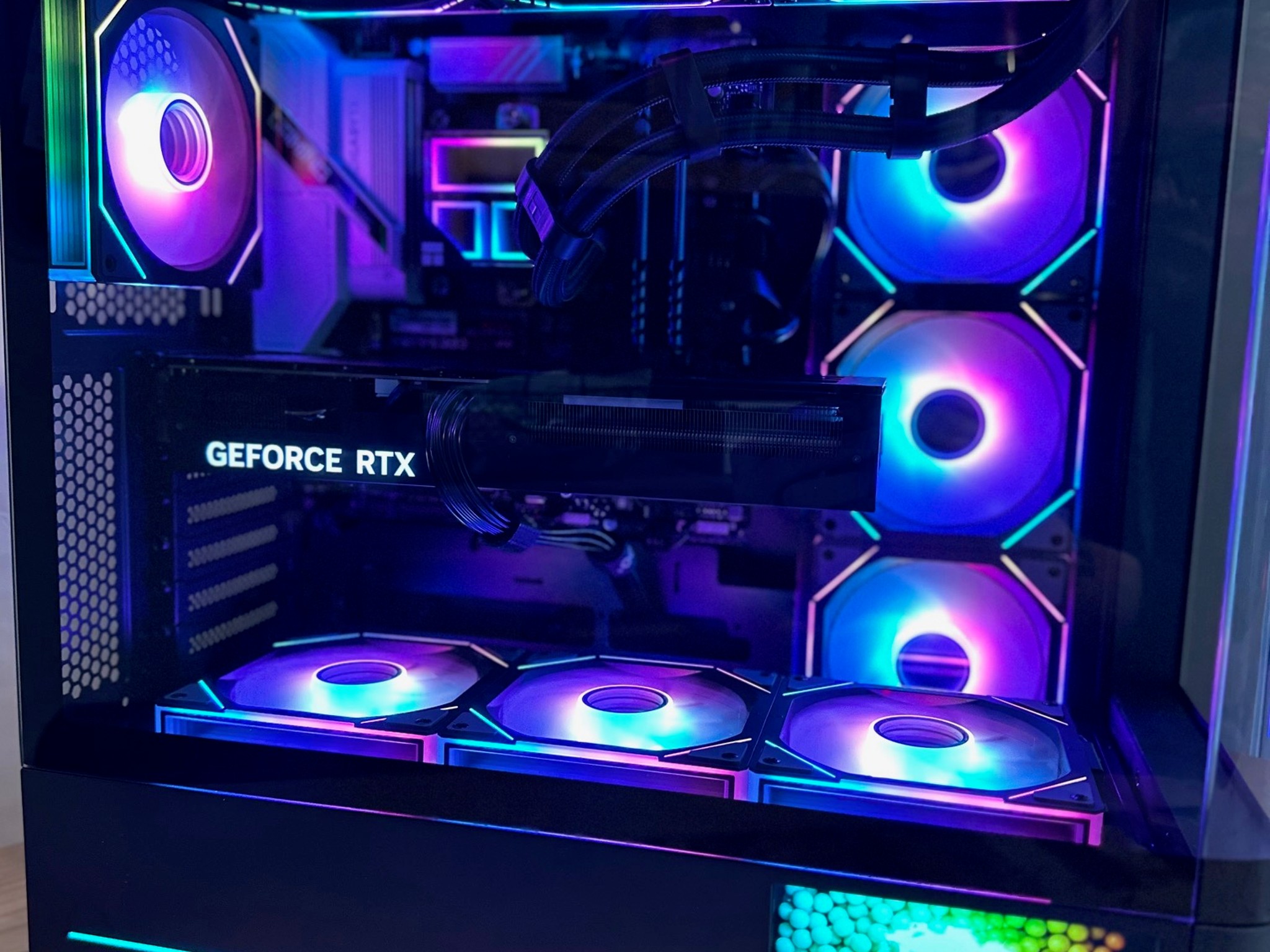 I9-12900K & RTX 5070 12GB / Mid Tower Gaming PC - 5.5" Integrated LCD