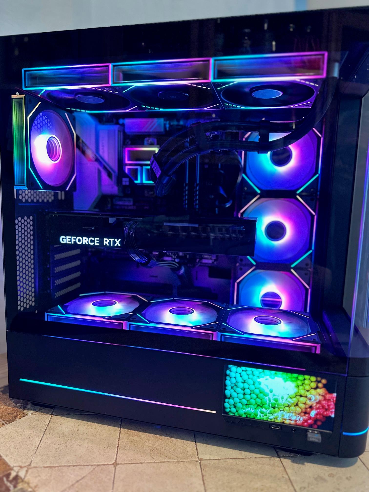I9-12900K & RTX 5070 12GB / Mid Tower Gaming PC - 5.5" Integrated LCD