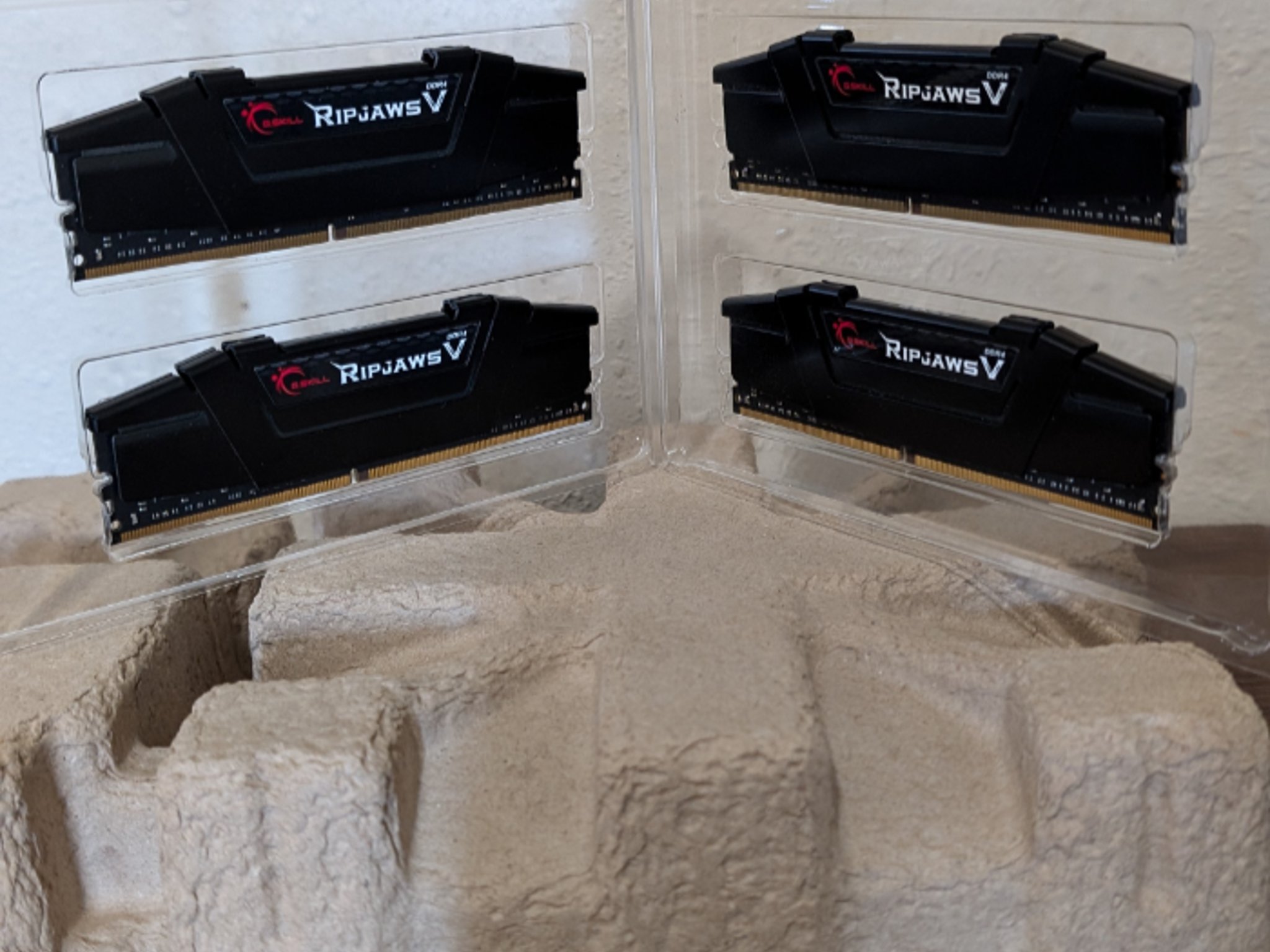 64GB G.Skill 3200MHz RAM (DDR4 4x16GB)