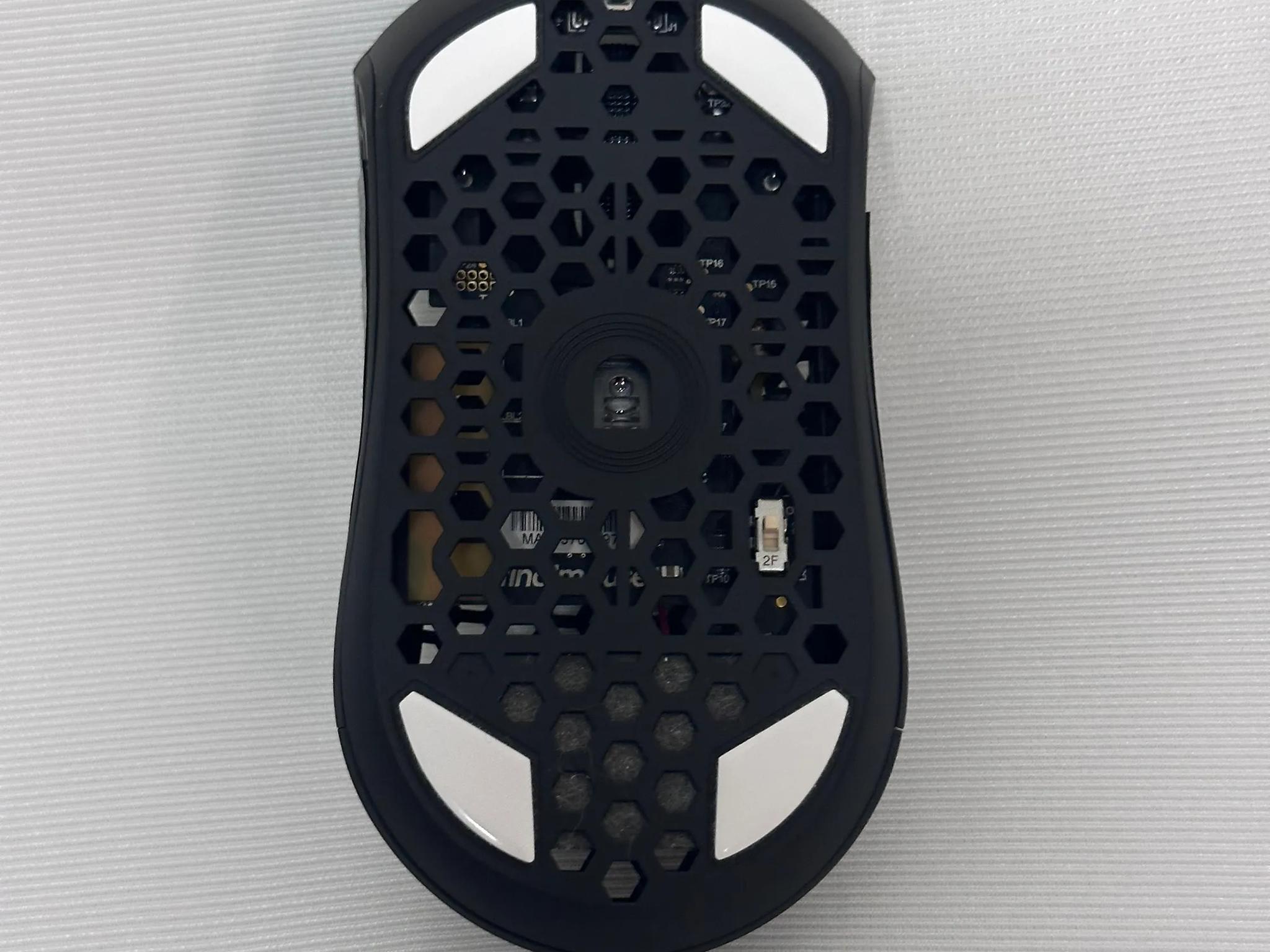 Finalmouse Ultralight X - Medium - Guardian