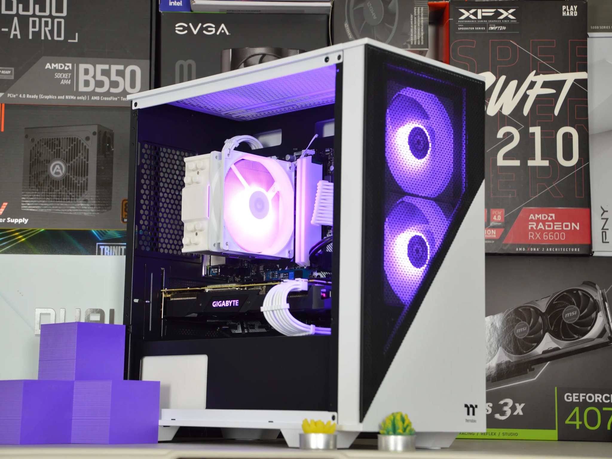 ⚪⚫| RTX 2080 8GB | RYZEN 5 5500 | 32GB DDR4 RAM | 1TB NVME SSD | The Divider |