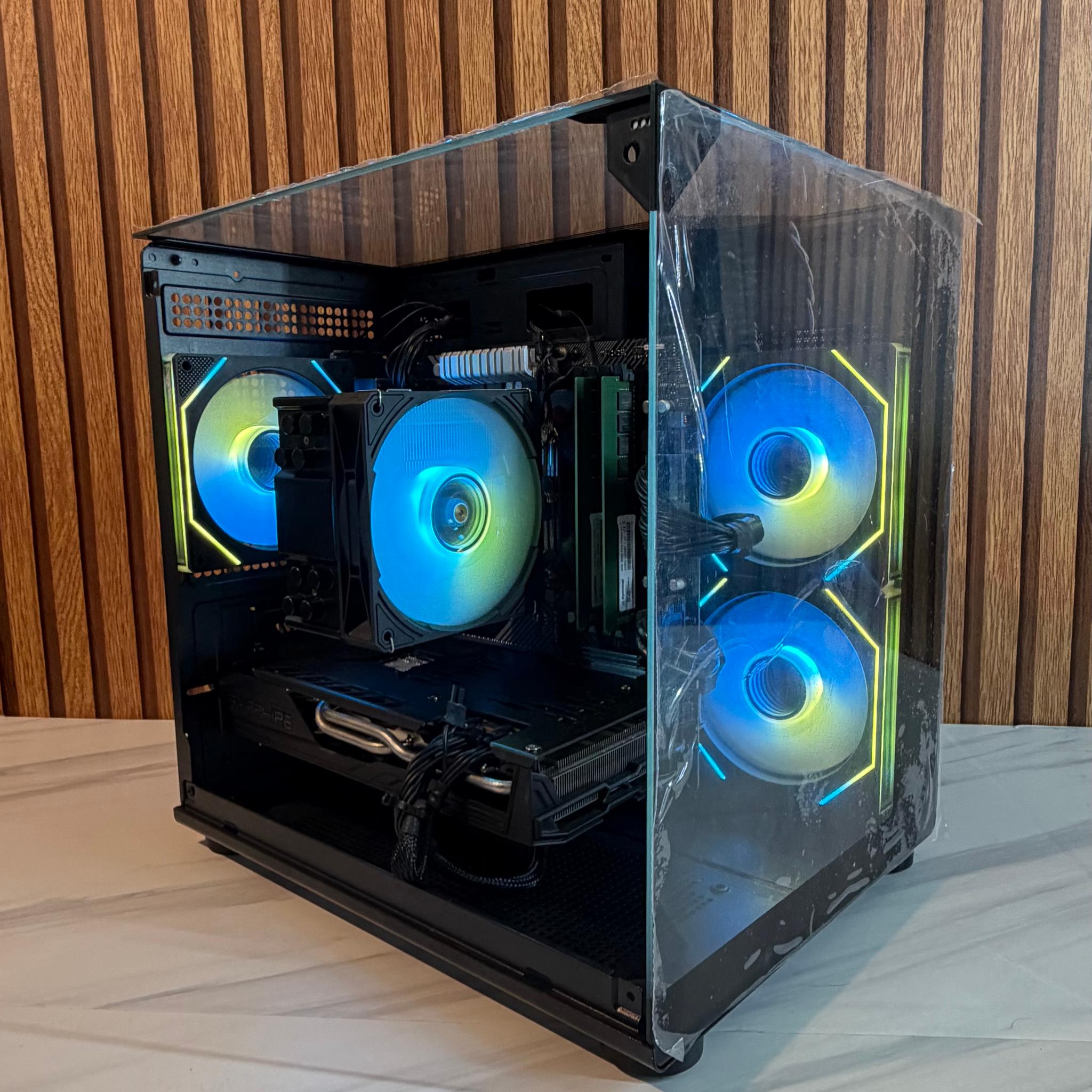 RX 5700XT | RYZEN 5 3600 | 16GB DDR4 | 500GB SSD