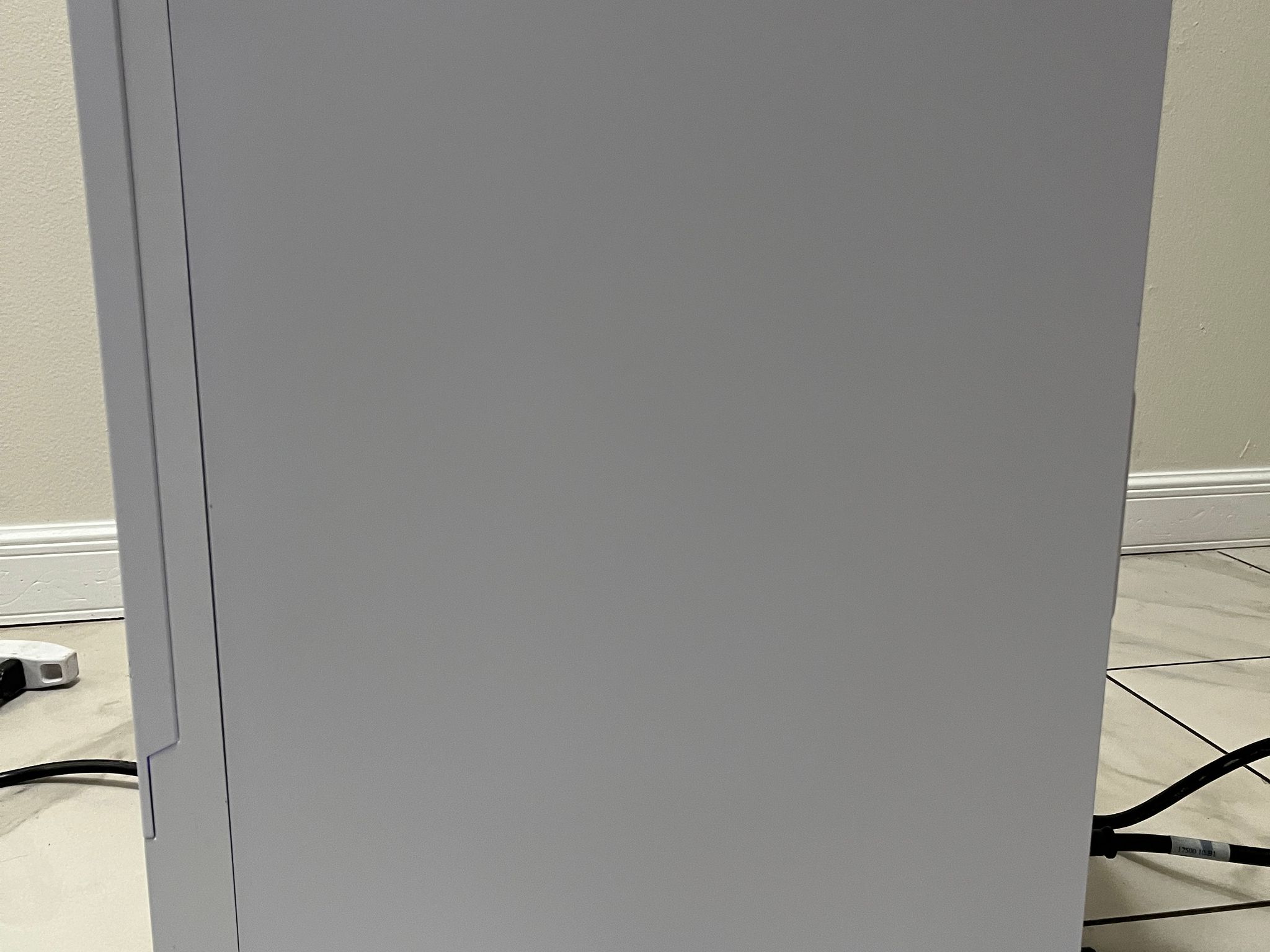 NVIDIA RTX 2060, Intel i5-7500, 12GB RAM, 870 GB Storage, RGB Gaming PC w/ Wi-Fi & Bluetooth