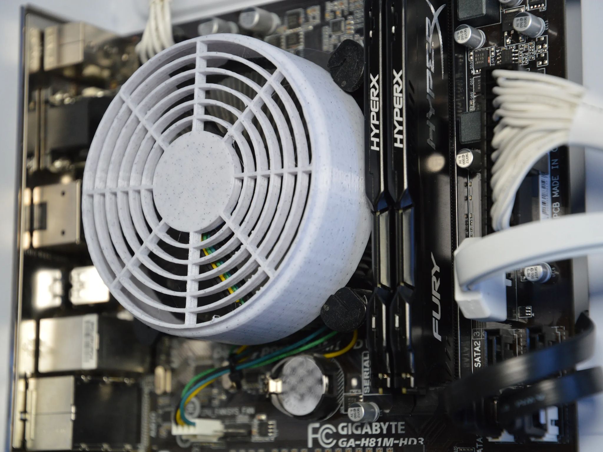 ❄️🔥| GTX 1050Ti 4GB | INTEL i5 4460 | 16GB DDR3 RAM | 256GB SSD + 1TB Hard Drive | SnowBlaze |