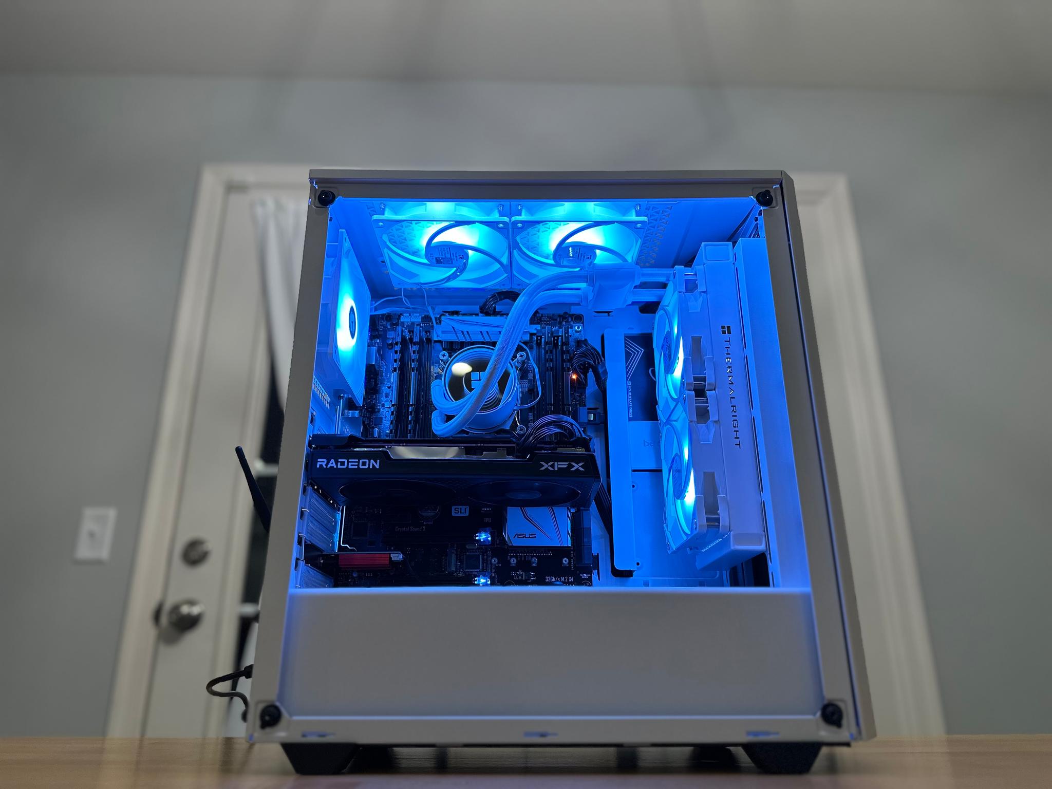 ⚪️🐈|Core i7, RX 6600XT, 32gb Ram, 1tb SSD AIO & WiFi Equipped Gaming PC!
