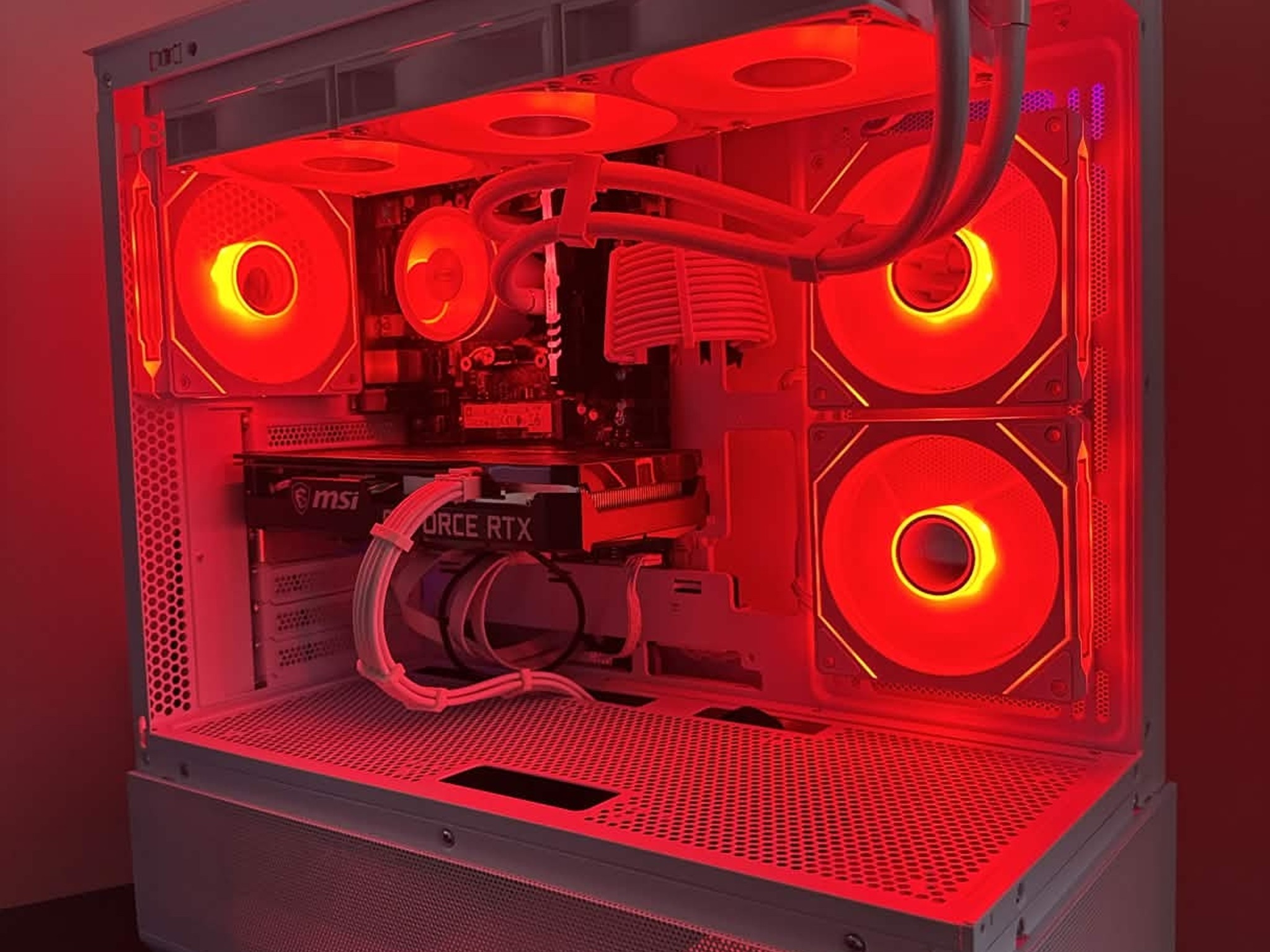 ❄️ White Aesthetic Gaming PC – RTX 3060 Ti | Ryzen 5 3600 | 16GB RAM | 1TB SSD