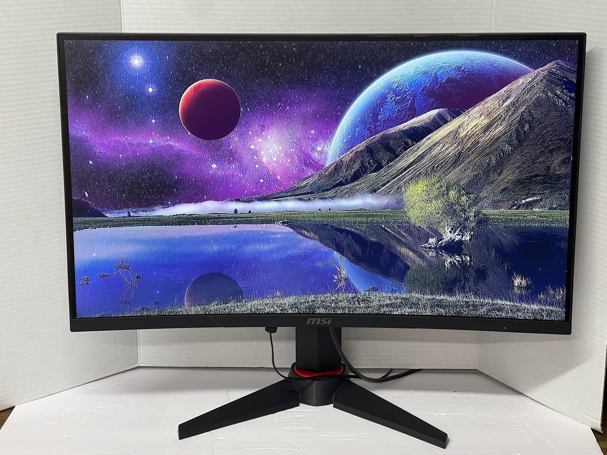 MSI Optix MAG271VCR 27” 1080p 165Hz Curved Gaming Monitor