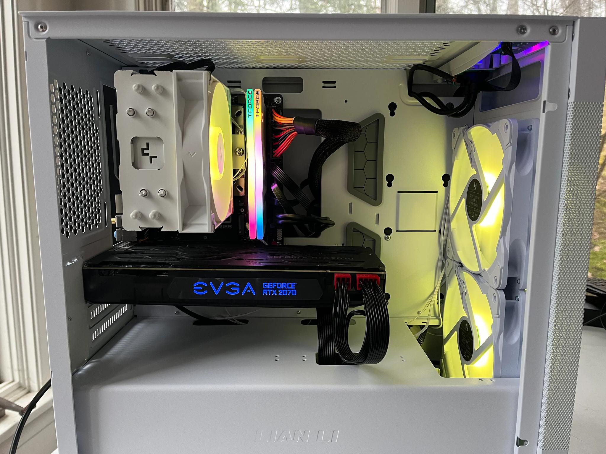 RTX 2070 / Ryzen 7 | 32 GB Ram | WIFI | 1TB HDD + SSD | Windows 10 Activated