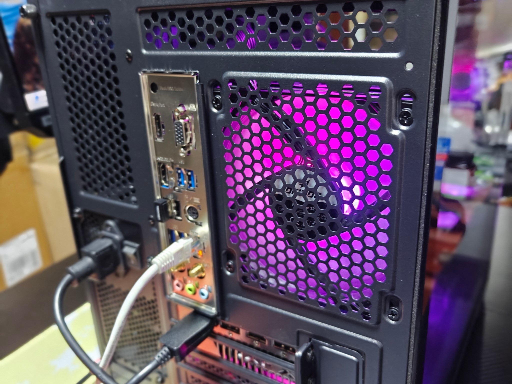 1080P/1440P OKINOS GAMING PC|AMD RYZEN 7 3700X|XFX AMD RX 7600 8GB|1TB SSD|32GB DDR4|WINDOWS 11 PRO