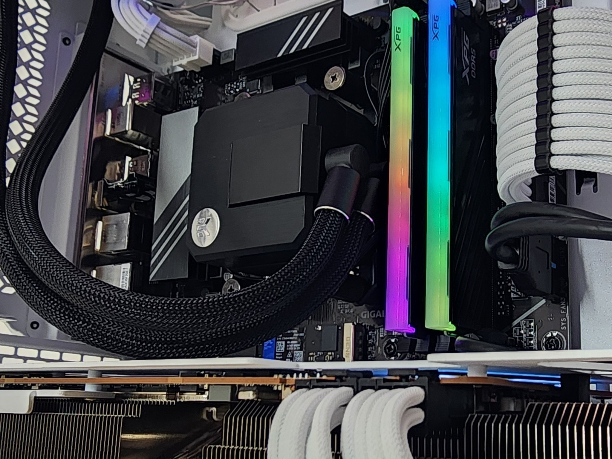 Gaming PC Ryzen 9 7950X 32GB RAM 1TB SSD RX 7900 XTX 24GB Windows 11 Computer