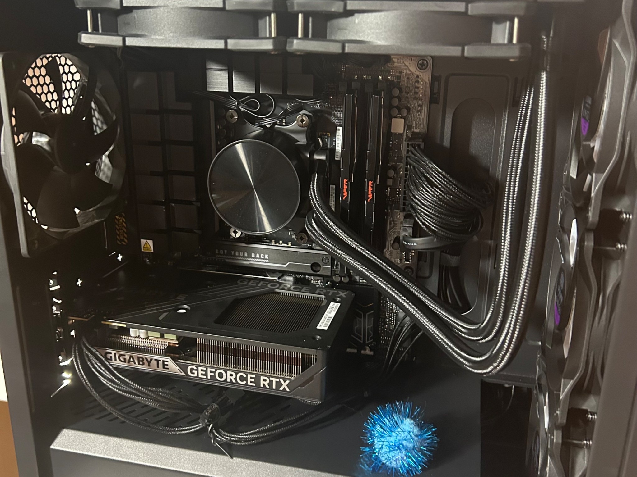 4th of July sale! Great looking AM5 Future proof gaming beast!