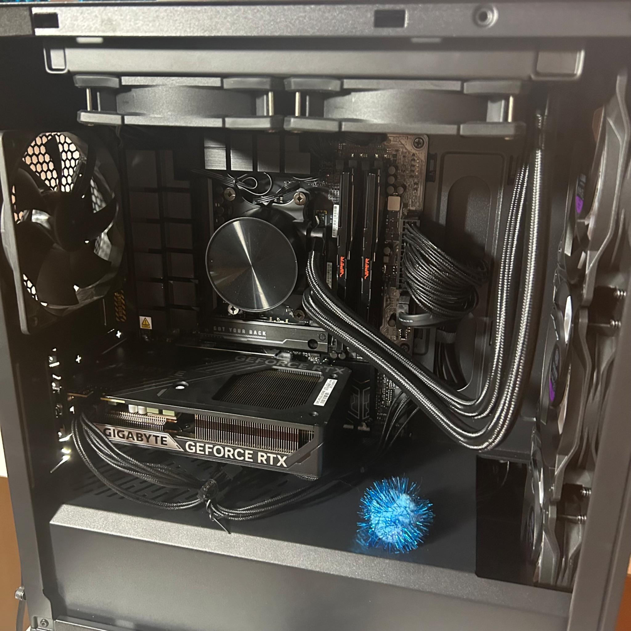 4th of July sale! Great looking AM5 Future proof gaming beast!