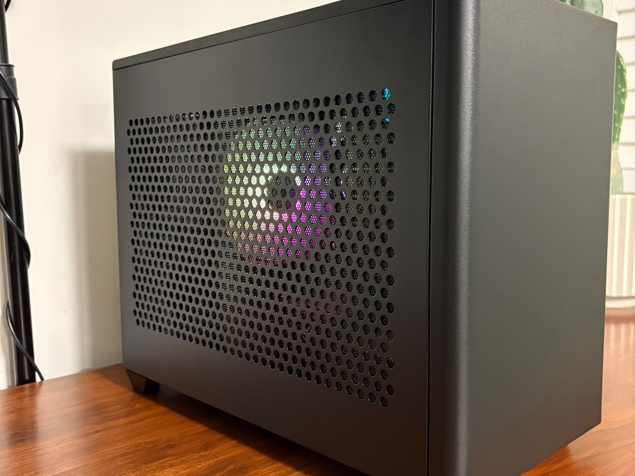 RTX 3070 | Ryzen 5 3600 | 16GB DDR4 | 1TB SSD | 850W PSU | 2 x Fans | Air Cooler