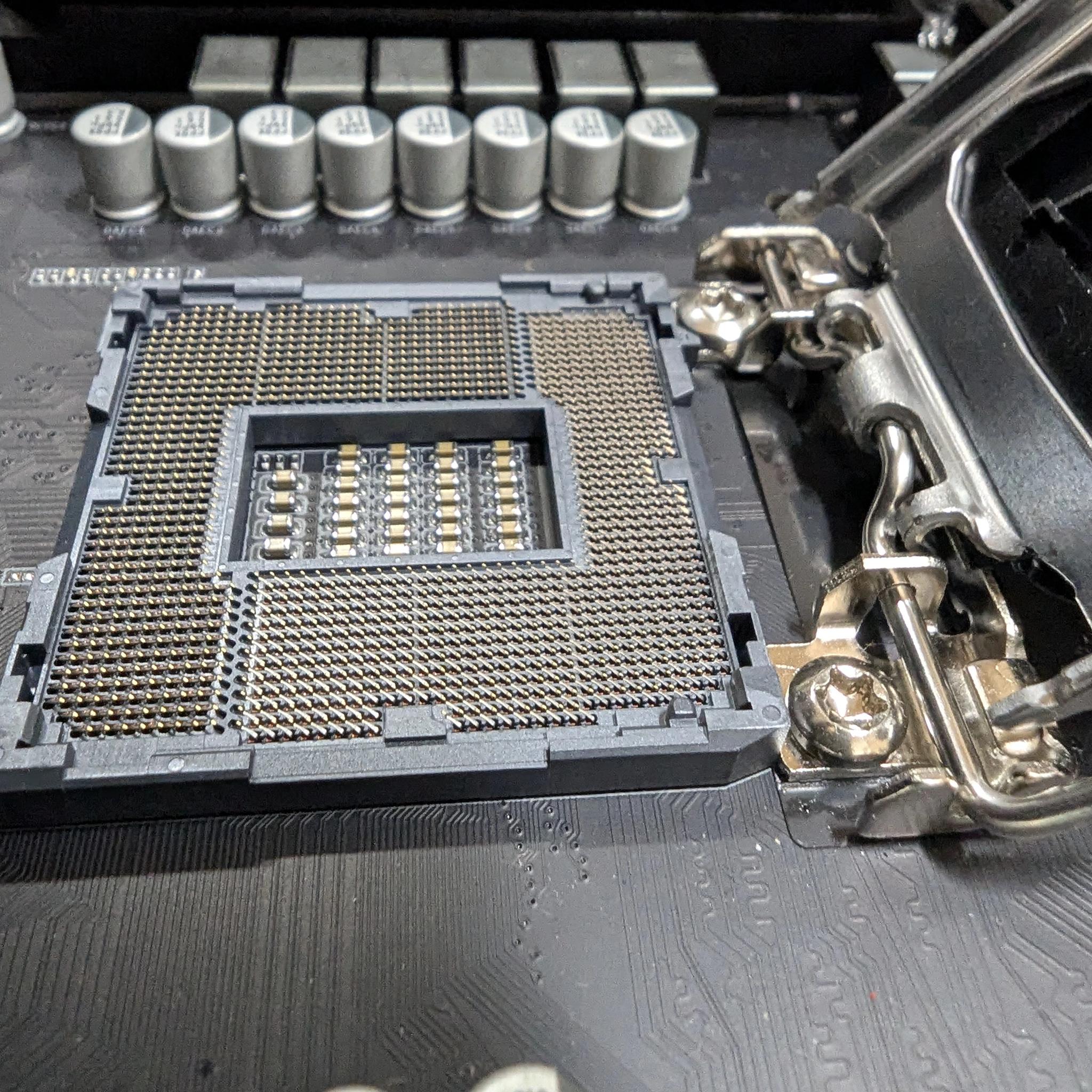 Used- Great Condition - Gigabyte Z390 Aorus Elite