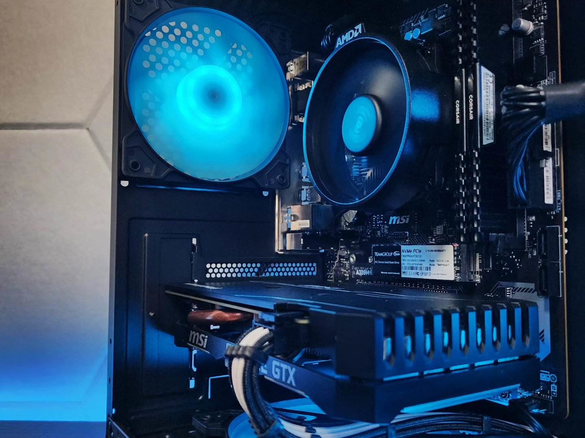 💙🖤💙 GTX 1660 Super // Ryzen 3 4100 // 16GB 3600MHz // 500GB NVMe Gen 4