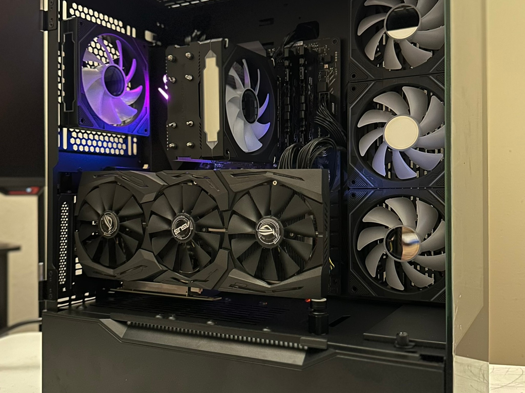 i7-8700K / ASUS Strix RTX 2070 / 512G NVME / 16GB RAM