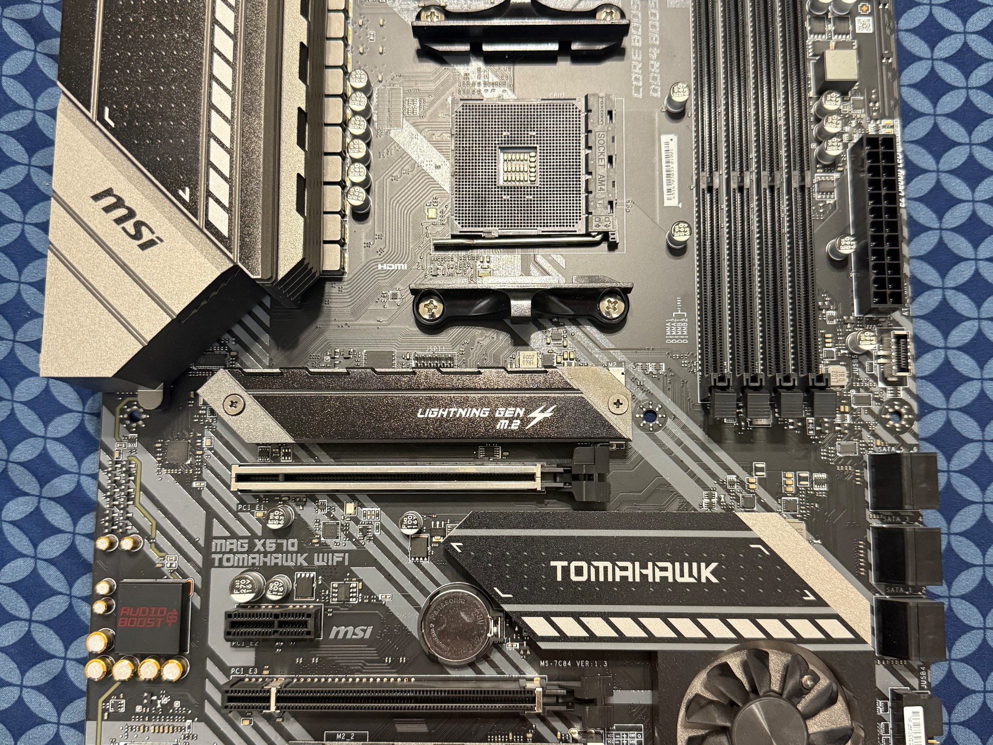 MSI MAG x570 Tomahawk WiFi
