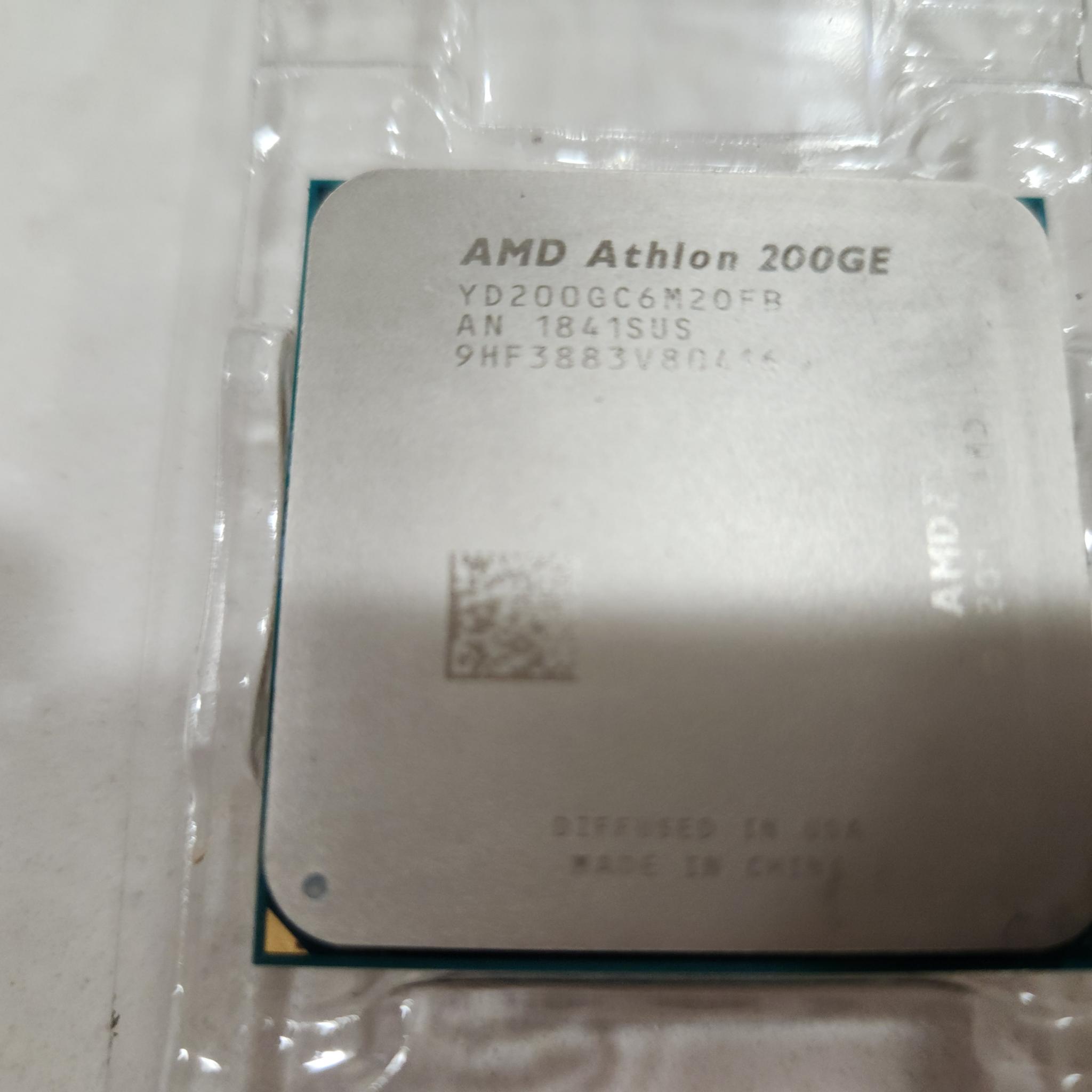 AMD ATHLON 200GE