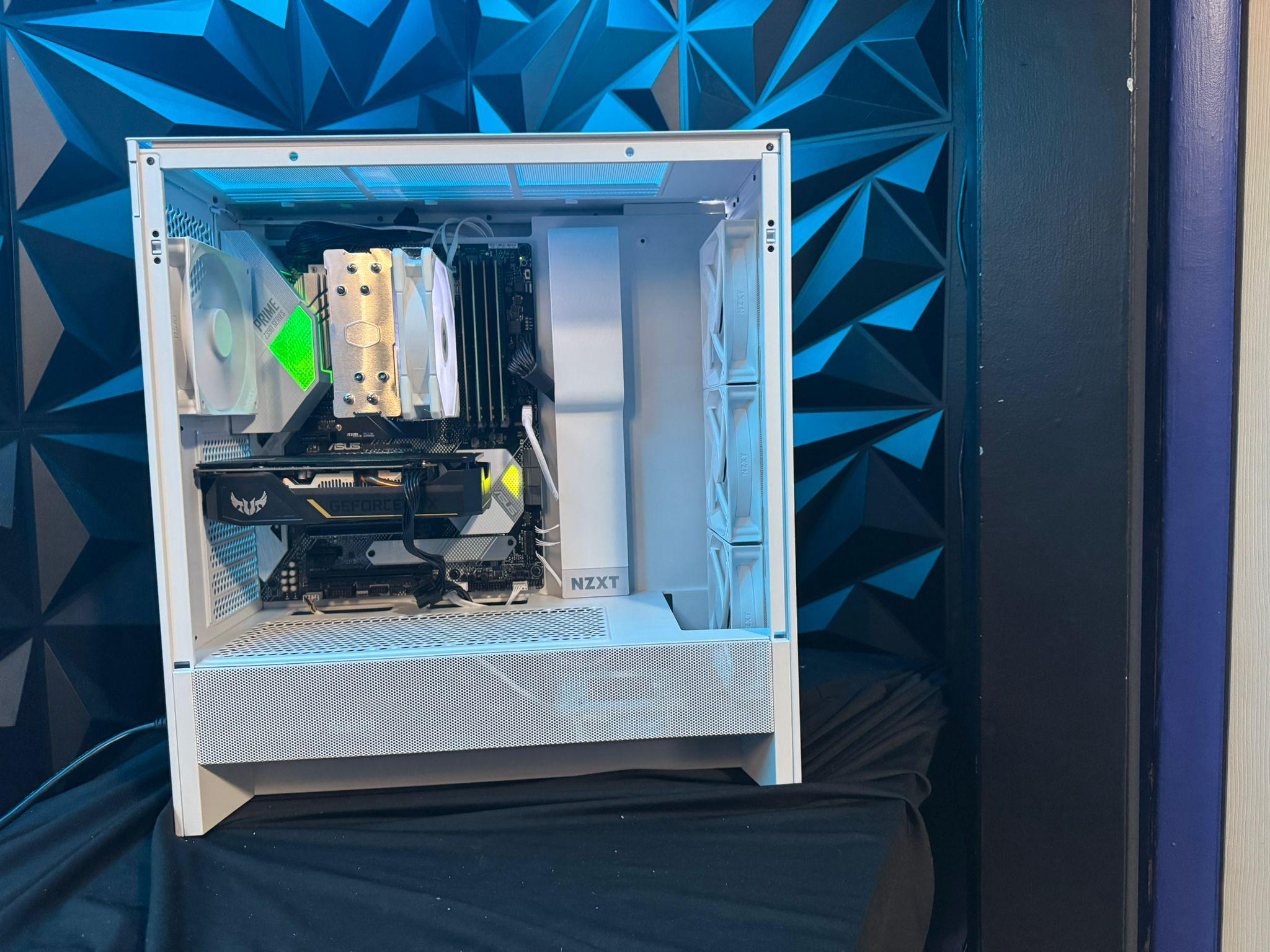 💸😈 Budget Baddie 💸😈 i7 9700K| GTX 1660Ti| 1 TB NVMe | 32 GB DDR4