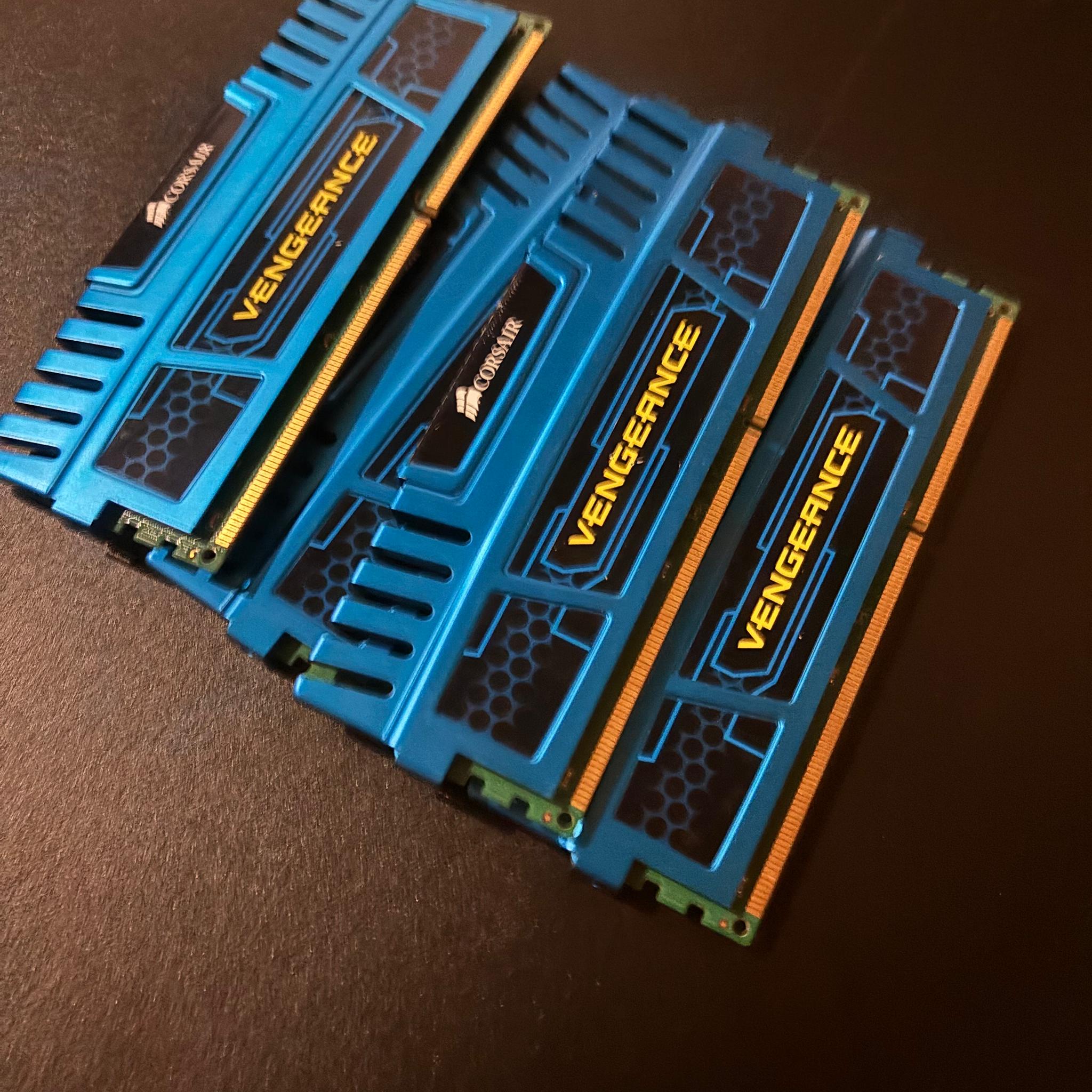 16 gigabytes Ddr3 1600mhz