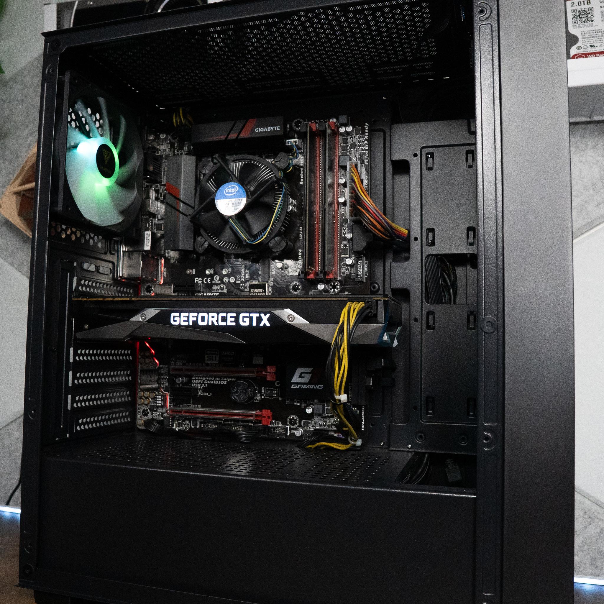 🍬🌠 | INTEL i7 6700K | NVIDIA GTX 1070 8GB | 16GB DDR4 RAM | 1.25TB | Y2K Hero BRONZE