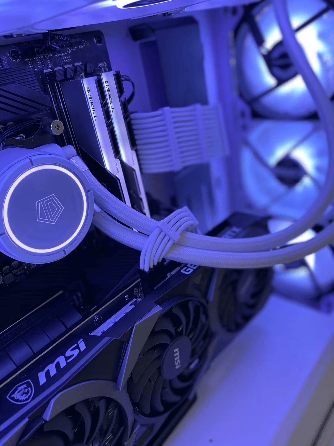 “Frozone” Rtx 3060ti 8gb, I7-10700k High-End Gaming PC