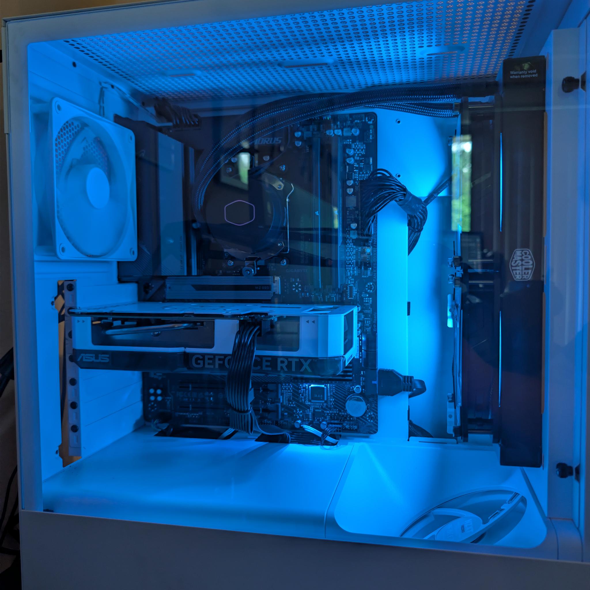Ryzen 7 7800X3D | RTX 4060 8GB | 32GB DDR5 RAM 5600MT/s