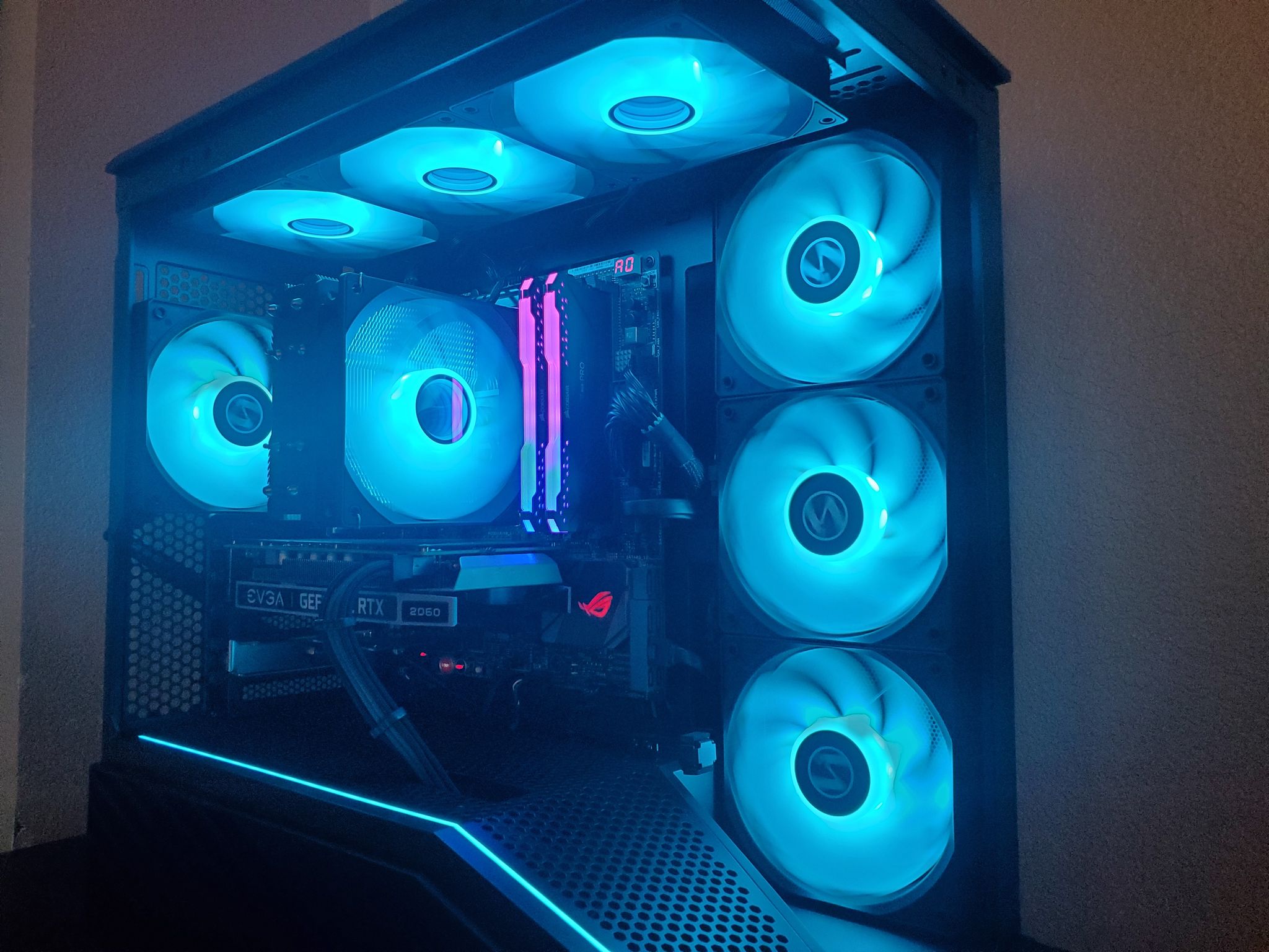 RTX 2060 | i7 6700 | 16GB DDR4 | 500GB SSD | WiFI & Bluetooth