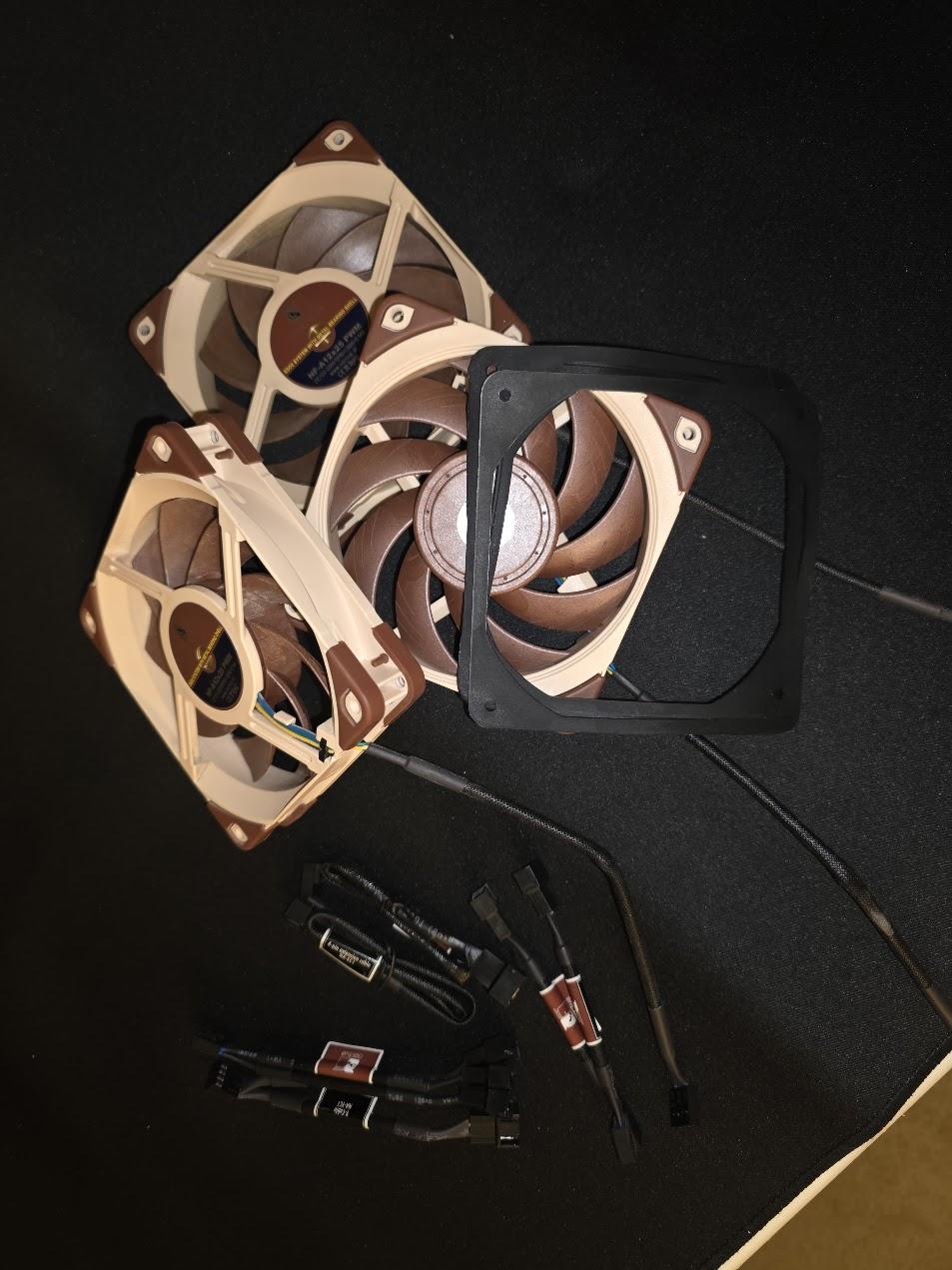 3X Noctua NF-A12x25 PWM, Premium Quiet Fan, 4-Pin (120mm, Brown)