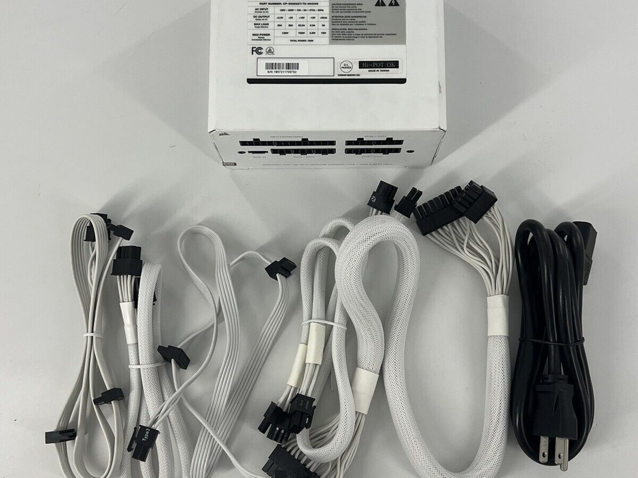 Corsair White CX750F RGB 750 Watt 80 PLUS Bronze Power Supply