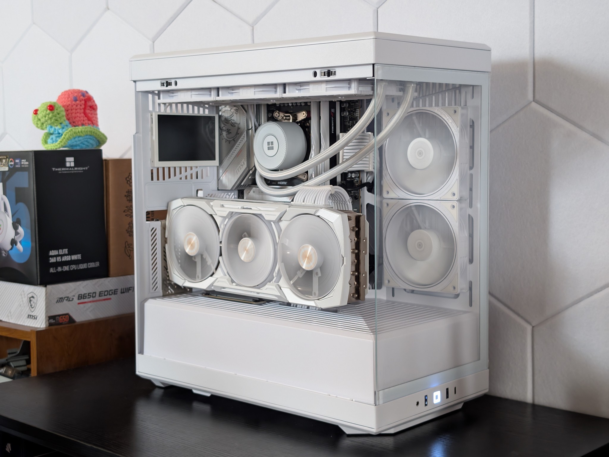 🐻‍❄️🤍 4K Gaming Beast | RX 7900XTX | Ryzen 7 9800X3D | 2TB SSD | 32GB RAM | WiFi 6 & BT 🤍🐻‍❄️