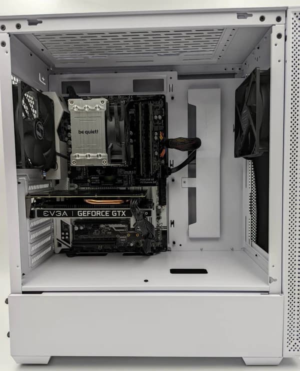 UCW Ready To Play Gaming PC: Custom Z270 Build (i7-7700k + GTX 1650)