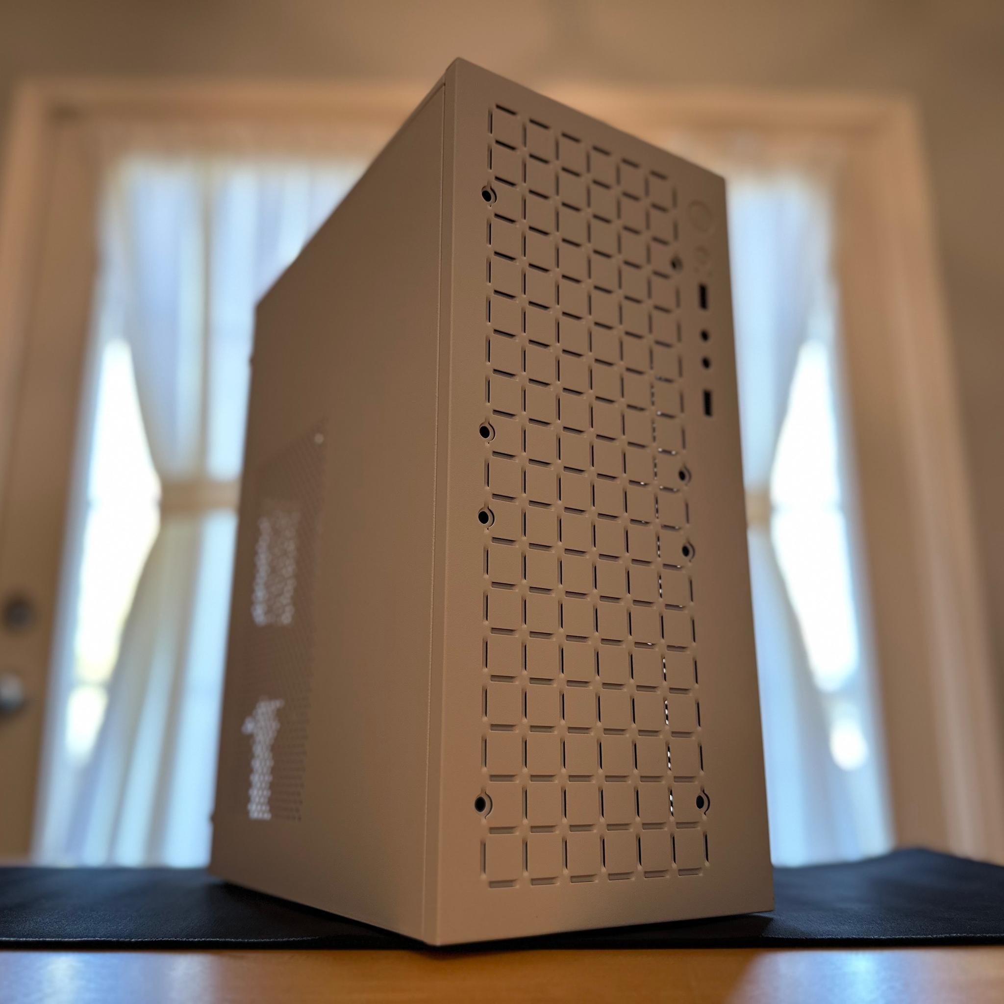 ⚪️🧊|RTX 3050 8gb, 1tb SSD, 16gb Ram, Intel 10 Core Processor, Wifi Equipped Gaming PC!