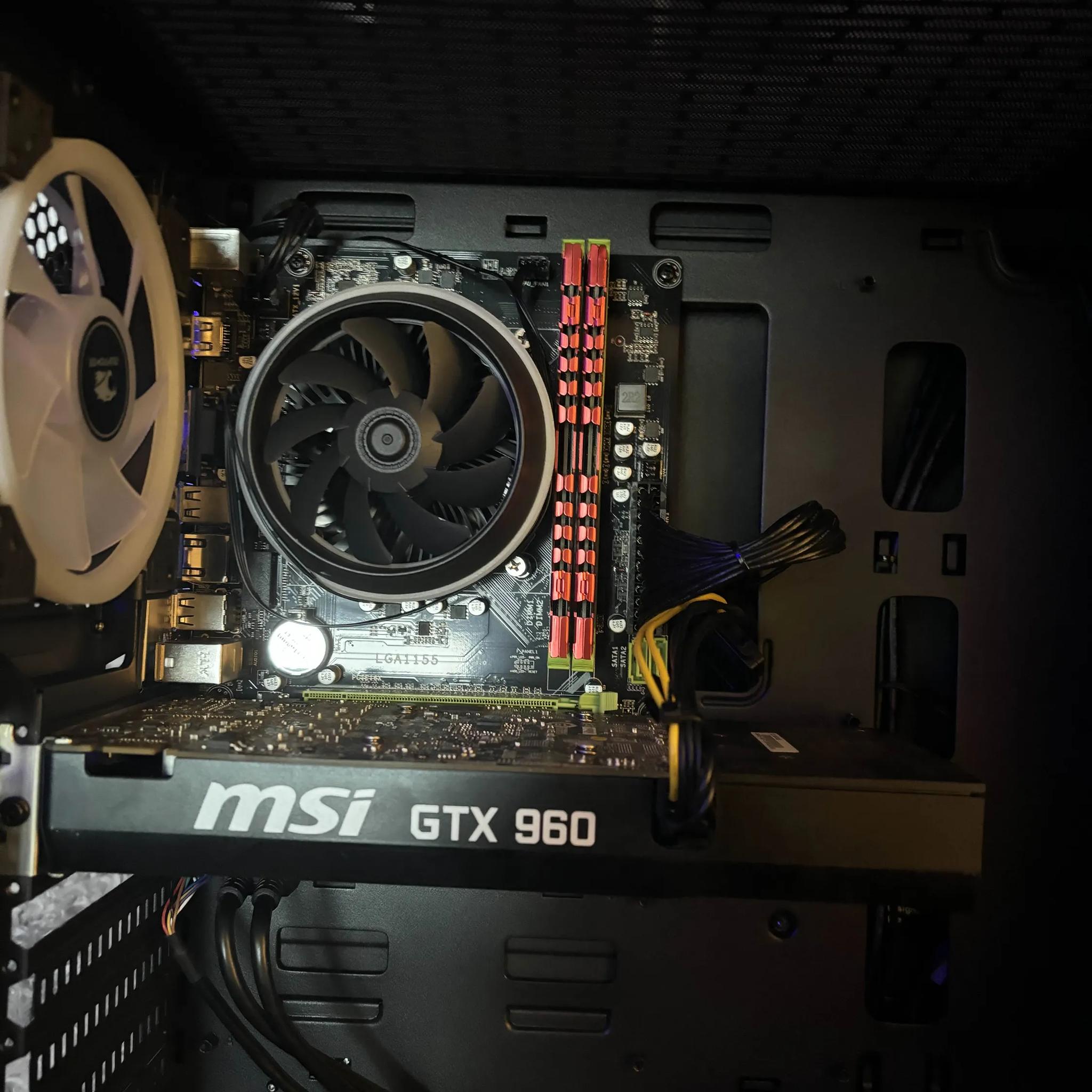 GAMING PC i5 16GB NVIDIA GTX 960 RGB Lighting RGB Fans Computer