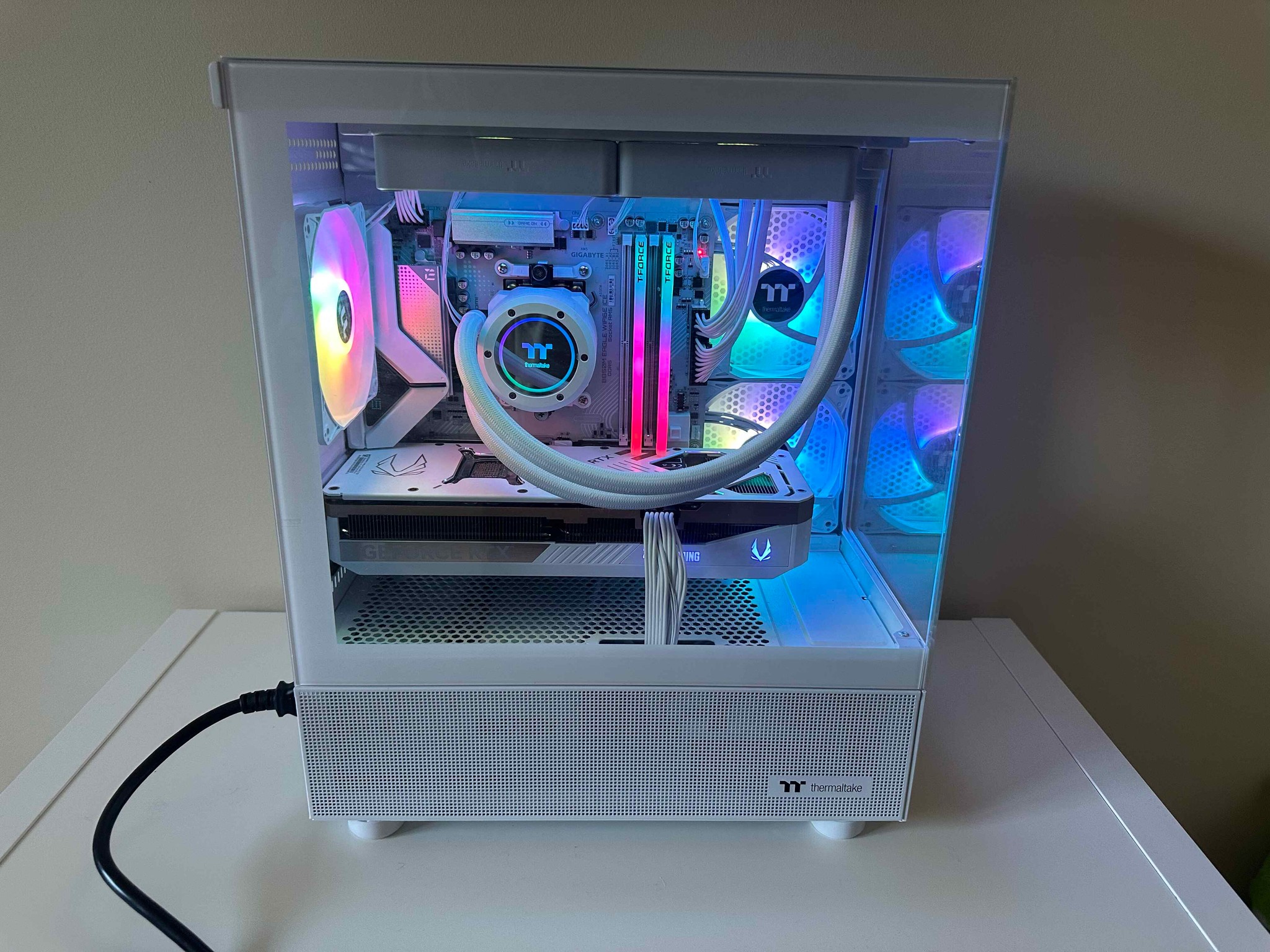 NEW All White Gaming PC - RTX 5070 Ti | Ryzen 7 7800X3D | 2TB SSD | 32GB DDR5