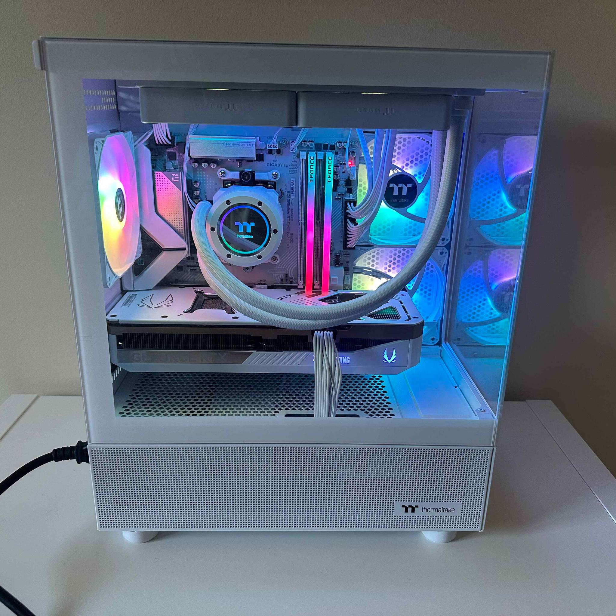 NEW All White Gaming PC - RTX 5070 Ti | Ryzen 7 7800X3D | 2TB SSD | 32GB DDR5