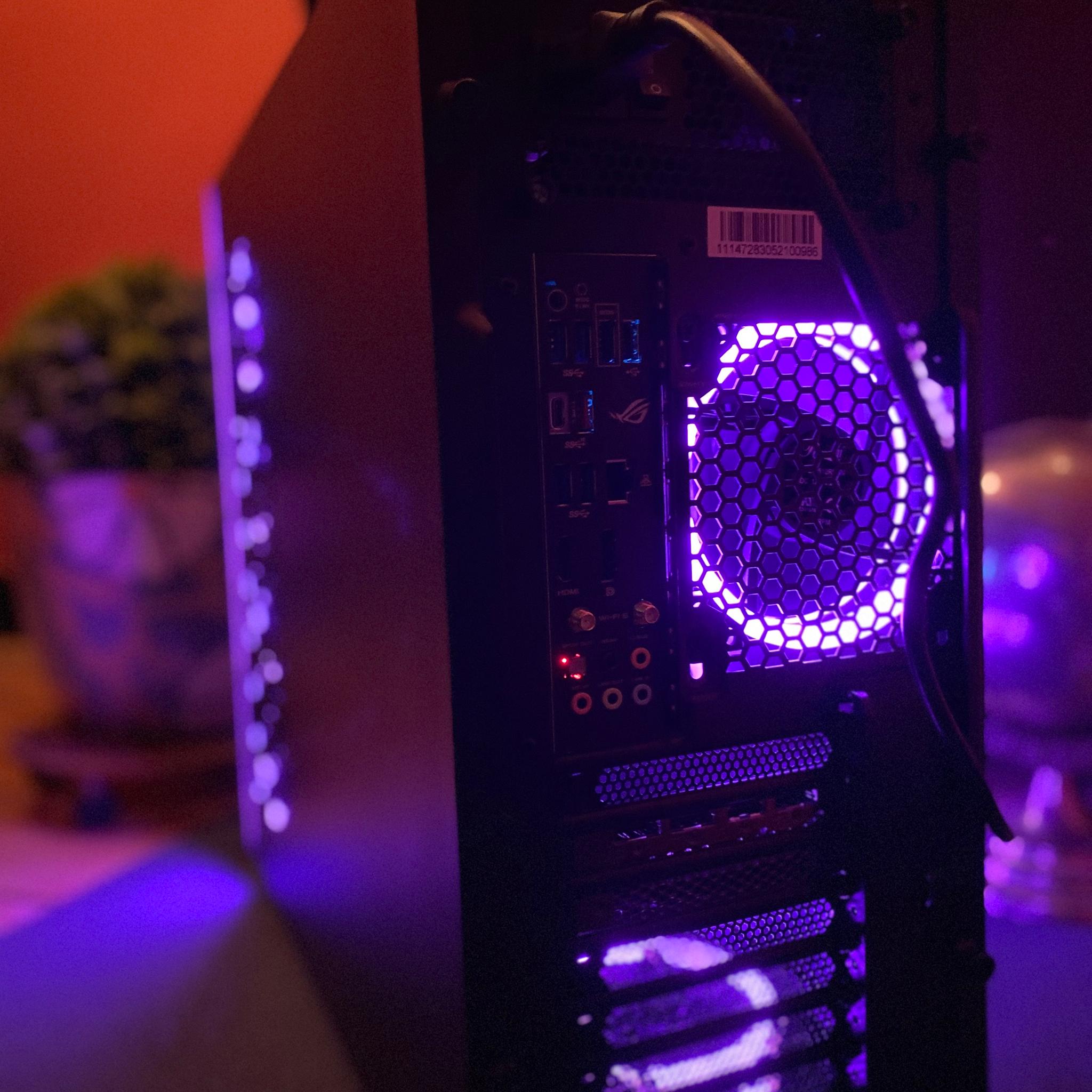 (Liquid💦Cooled)| Ryzen 5 6-Core AMD| RX6600| 16GB XLR8 DDR4 RGB RAM| 500GB NVMe SSD| Windows 11