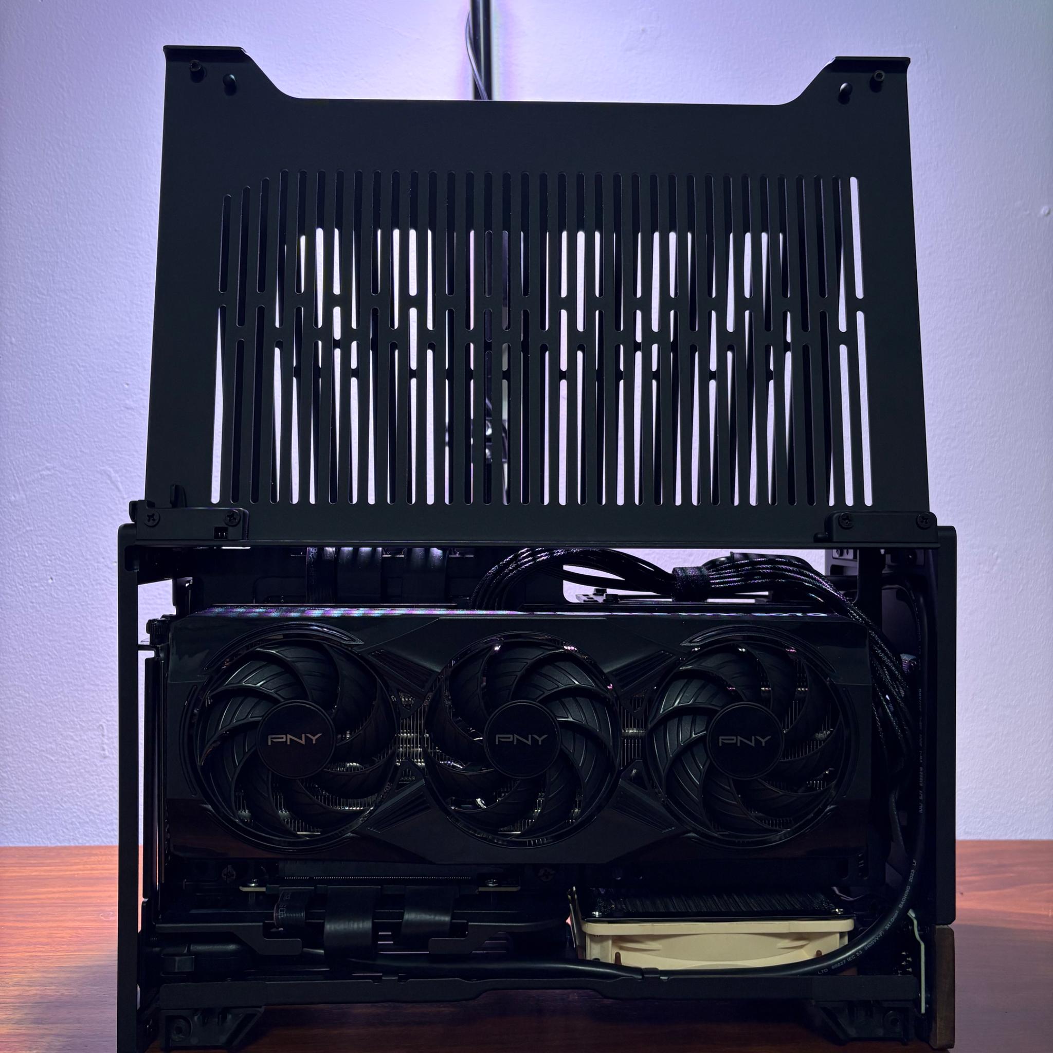 RTX 5070 | Ryzen 9 5900X | 32GB DDR4 | 1 TB SSD | 850W PSU | 1x 120MM Fan | Fractal Terra