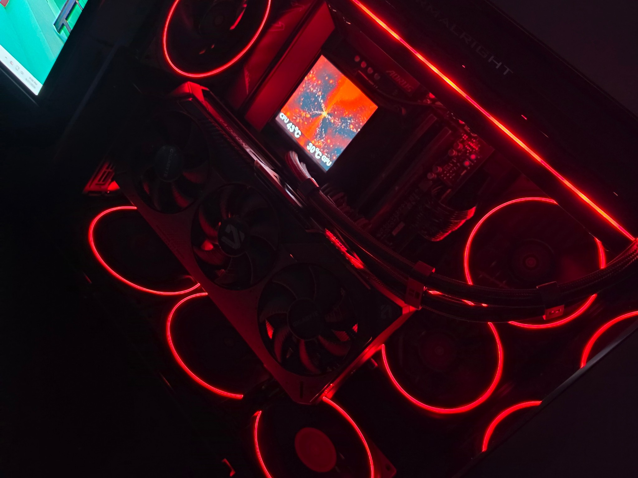 RX 9070 XT, Ryzen 7 9800X3D, 32gb 6000mhz DDR5, 1tb NVMe SSD