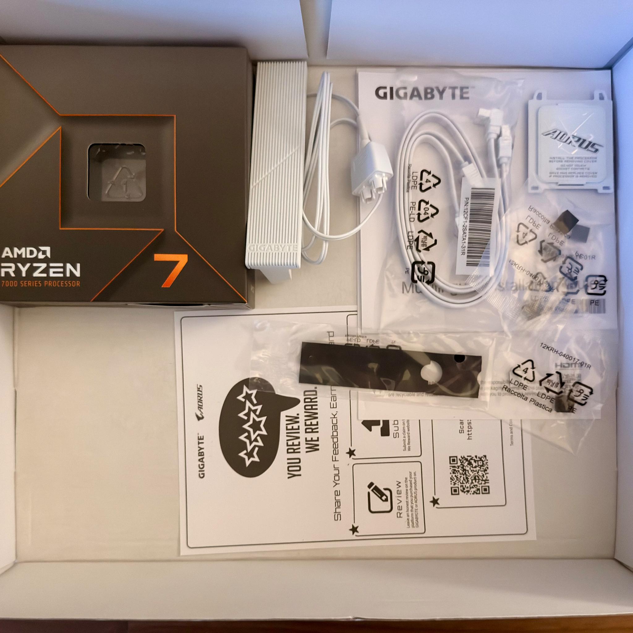 CPU + Mobo + RAM Combo | AMD Ryzen 7 7700X + Gigabyte X870 AORUS ELITE WIFI7 ICE + Corsair 32GB DDR5