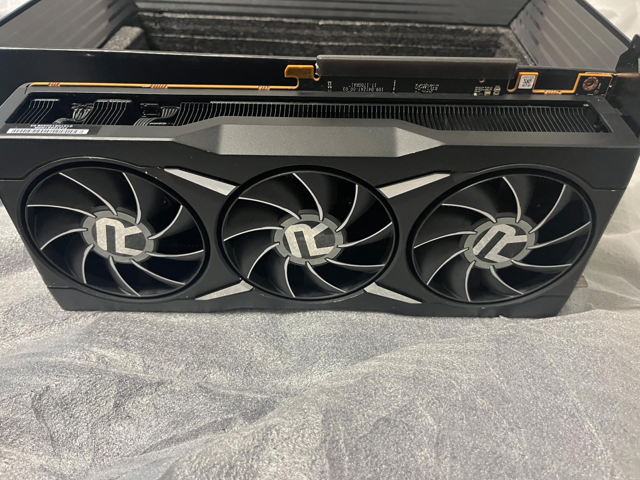 Overheating but working AMD 6900xt GPU