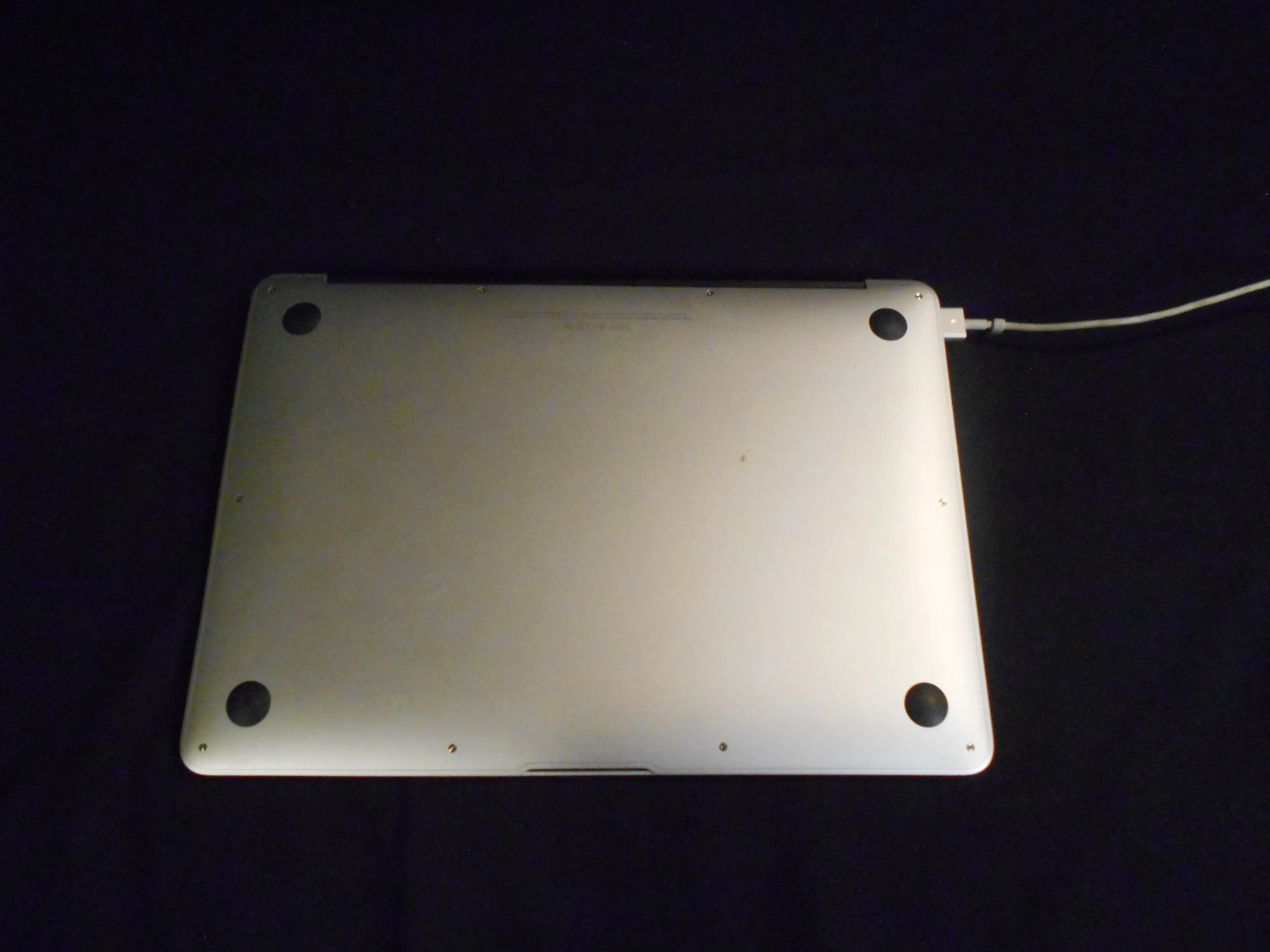 Macbook Air Sonoma i7