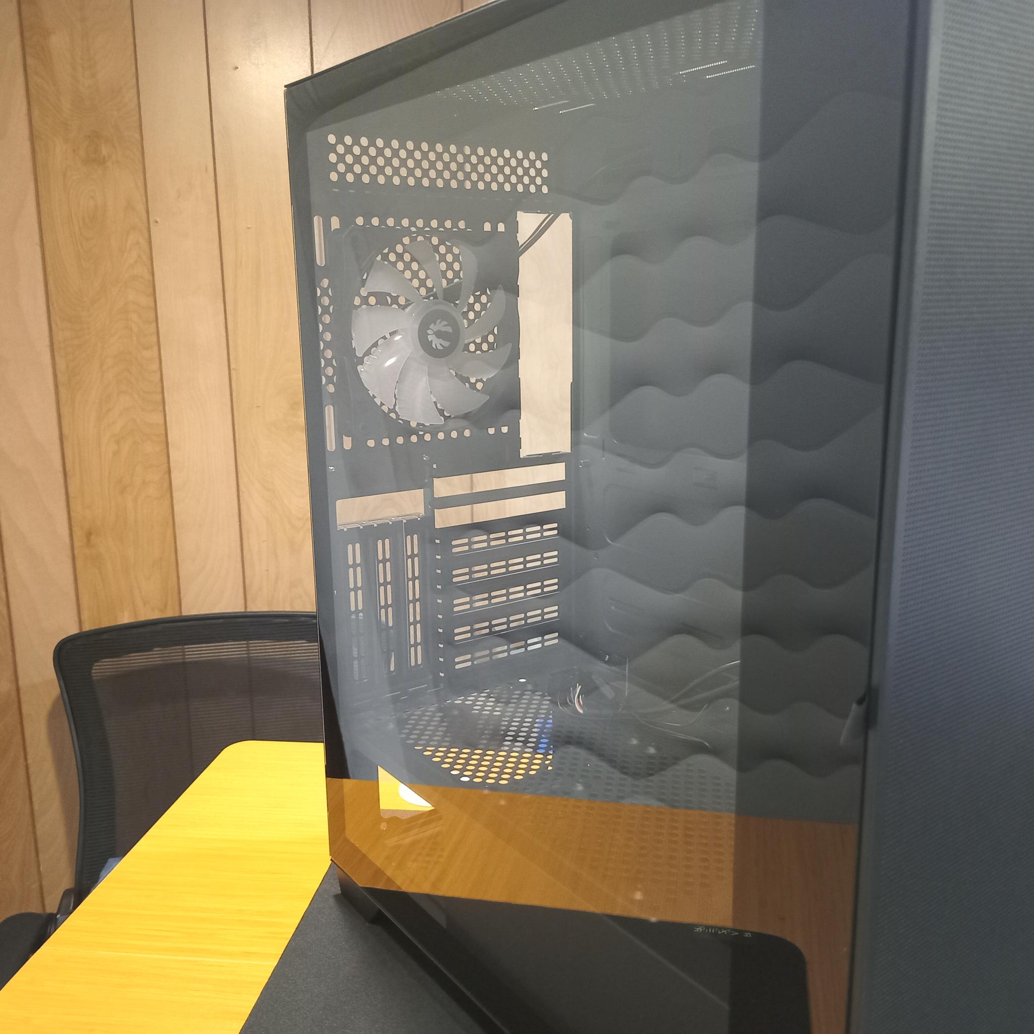 BitFenix FLOW ATX - Mid Tower Case