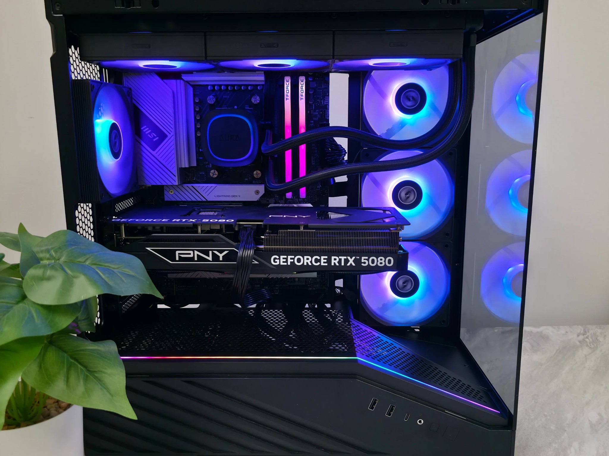 4K / 1440p Gaming Streaming PC Computer ( RTX 5080 , Ryzen 7800X3D, 32gb DDR5)