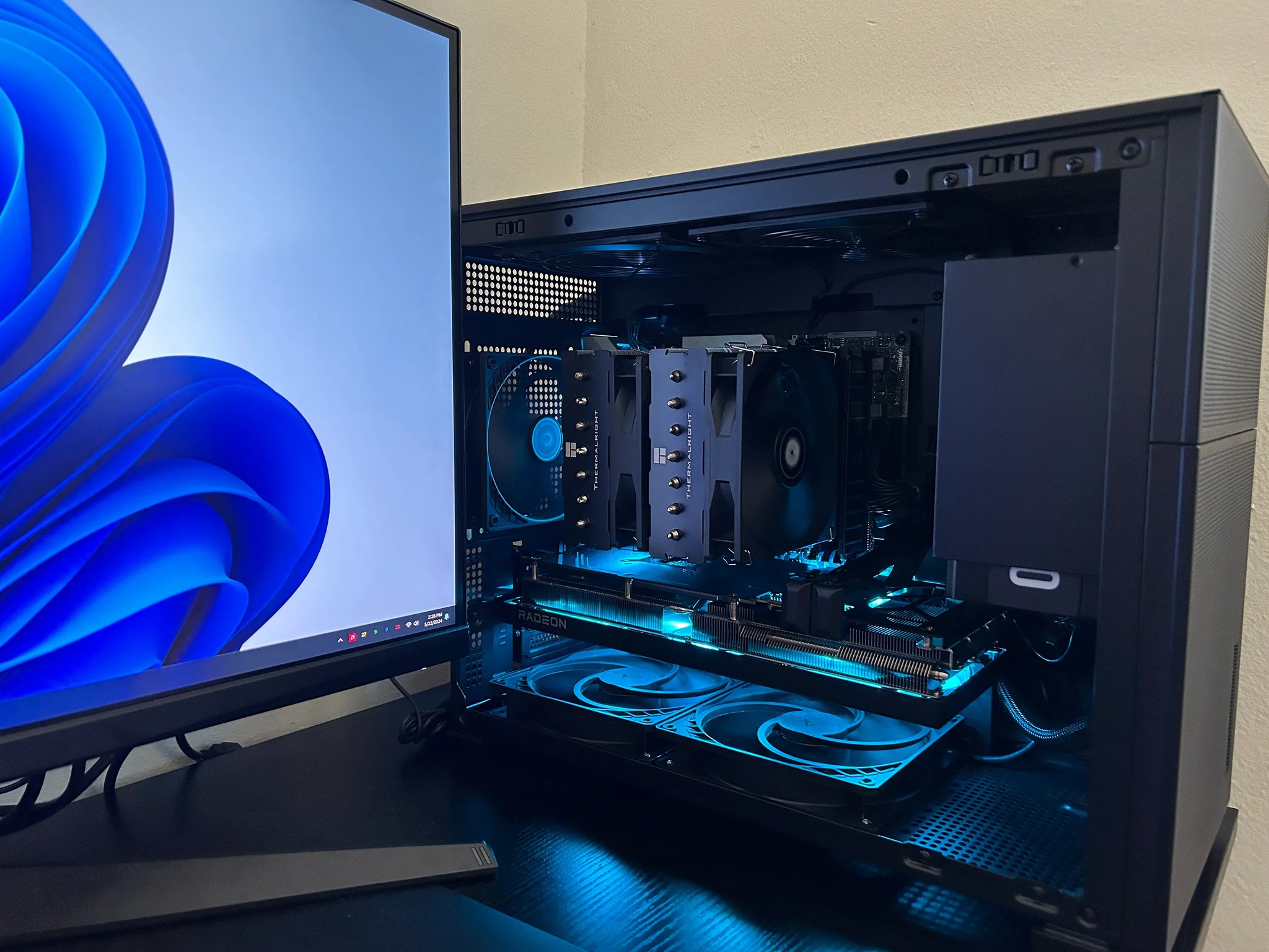 Ryzen 7 5700x 8 cores,  Radeon RX7800xt 16GB, 32GB RAM DDR4 3600, NVMe ssd 2TB, PSU Corsair 850w
