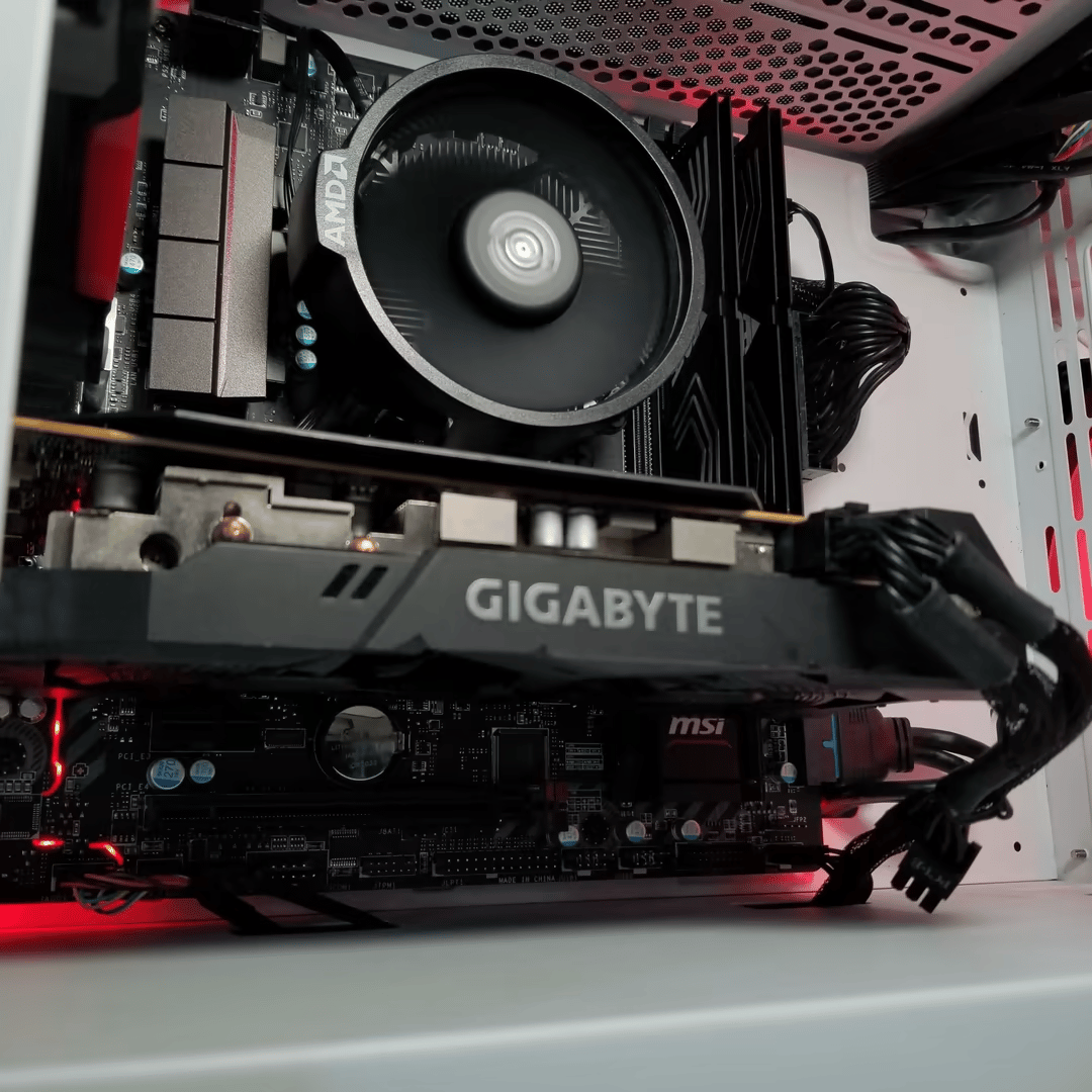 AMD Ryzen 5 2600X // AMD Radeon RX 5500XT // NEO Forza 16GB 3200MHz