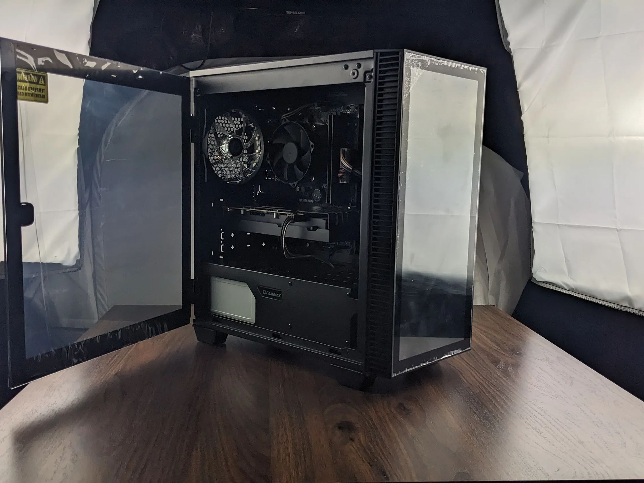 GamerSxin Custom 1440p Gaming PC, i5-6600, 5600XT, 8GB DDR4, 1TB SSD.